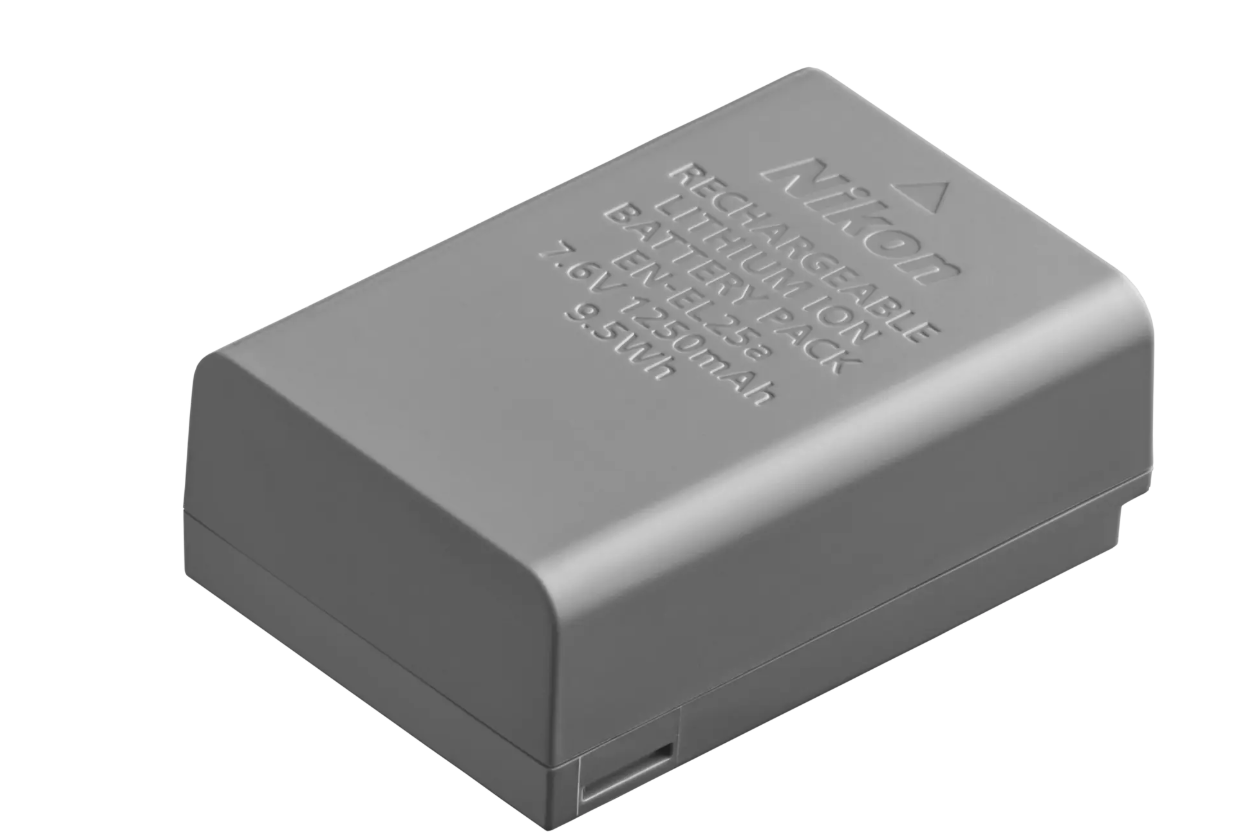 Wiederaufladbarer Lithium-Ionen-Akku von Nikon. Grau, rechteckig, mit Text.