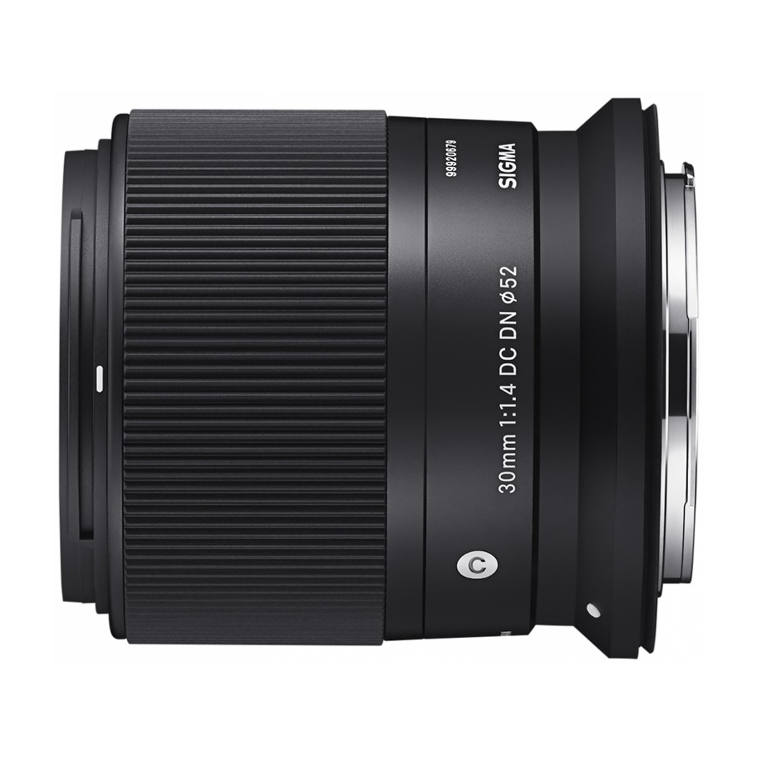 Obiettivo della fotocamera nero con lati scanalati, il marchio Sigma è visibile.