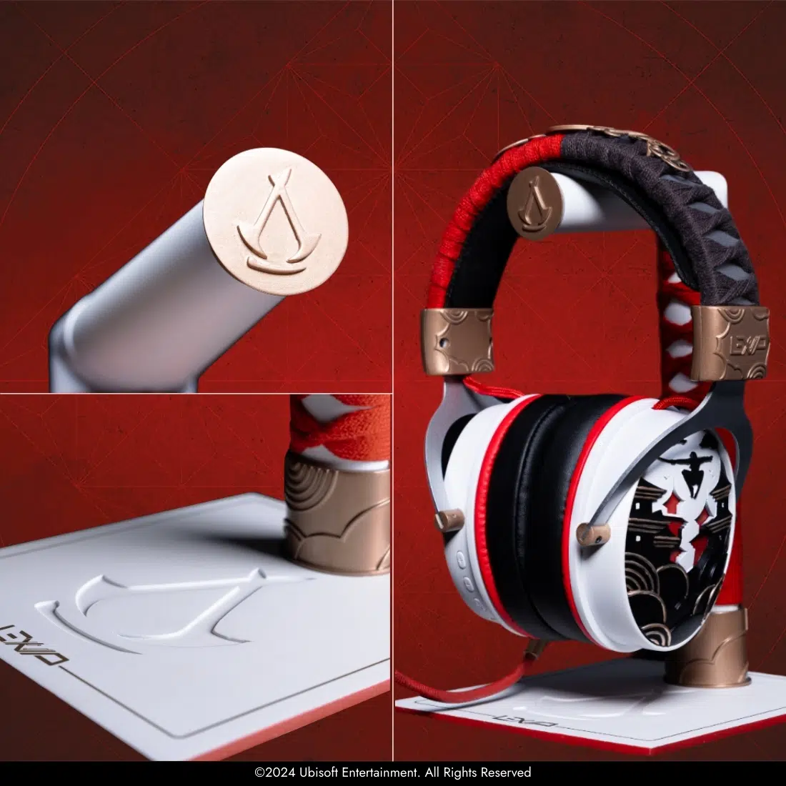 Słuchawki na stojaku z czerwonymi i białymi detalami. Pokazano logo. Czerwone tło.