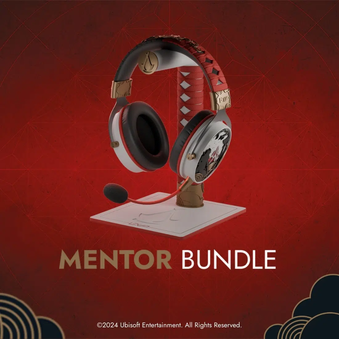 Zestaw słuchawkowy na stojaku. Czerwono-biały design z czarnymi nausznikami. Złote akcenty i czerwone tło z tekstem 'Mentor Bundle'.
