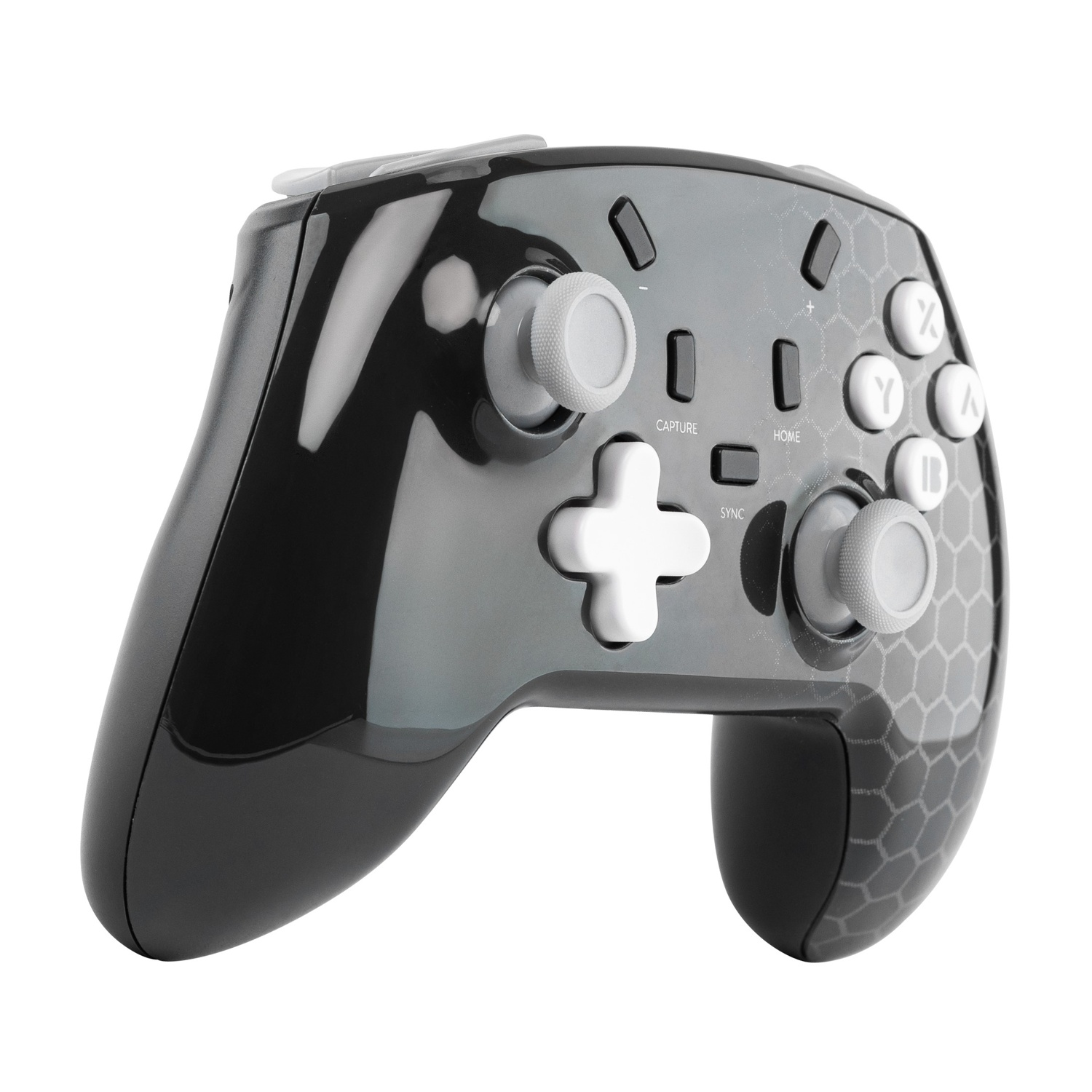 Un controller bianco e nero con pulsanti e joystick, su sfondo bianco.