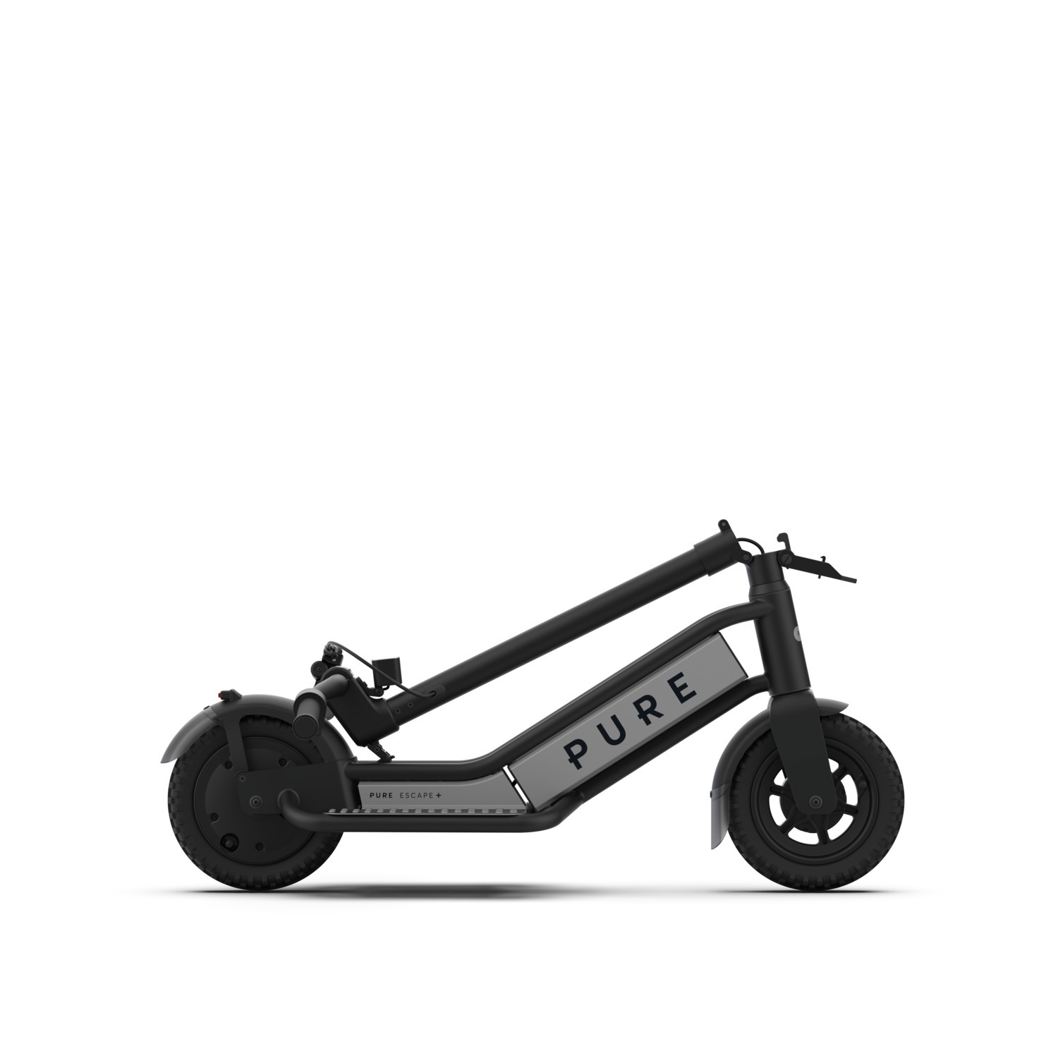 Trottinette électrique noire et grise, pliée. Logo Pure et fond blanc.