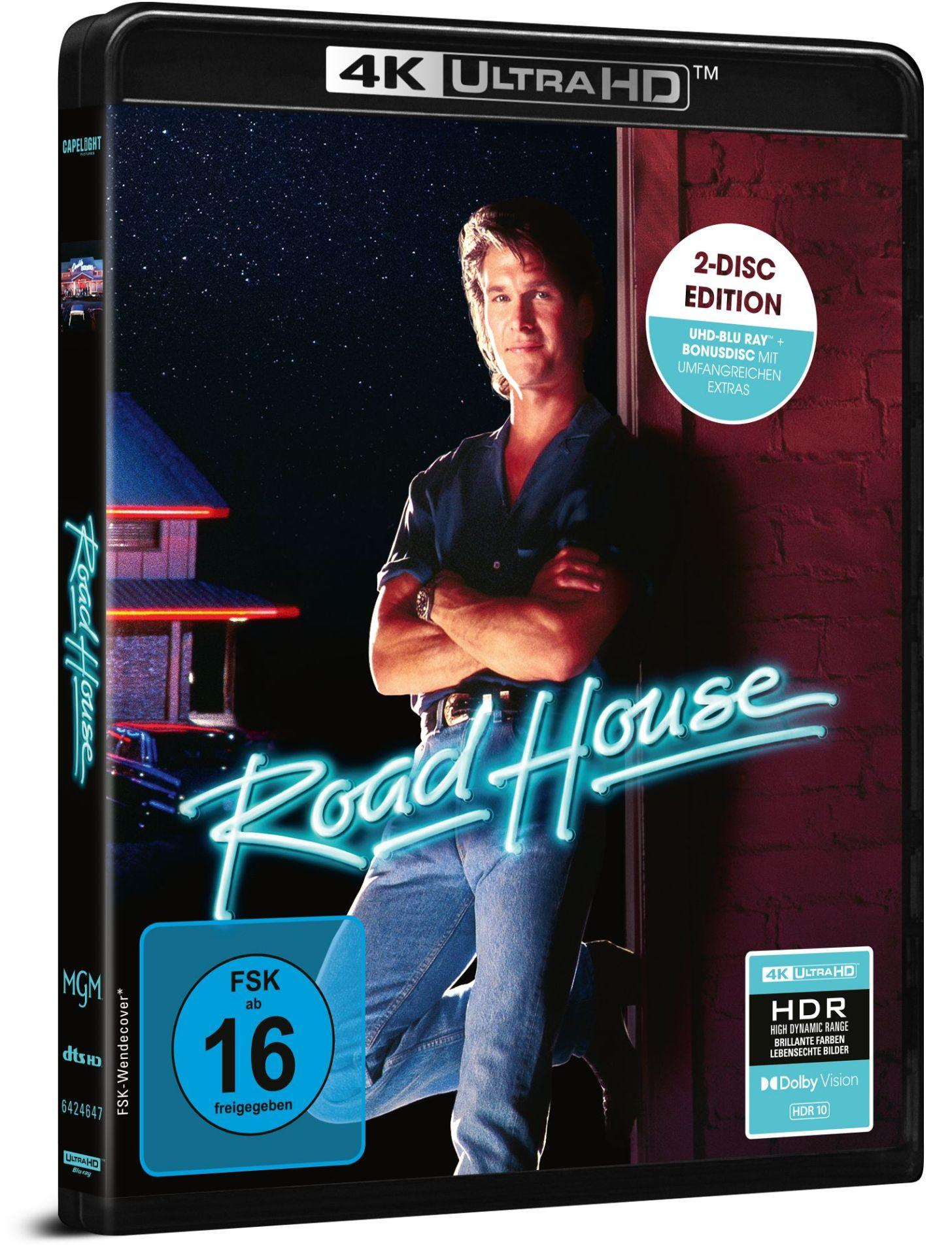 Ein Filmcase mit einem Mann, der in einer Tür steht.