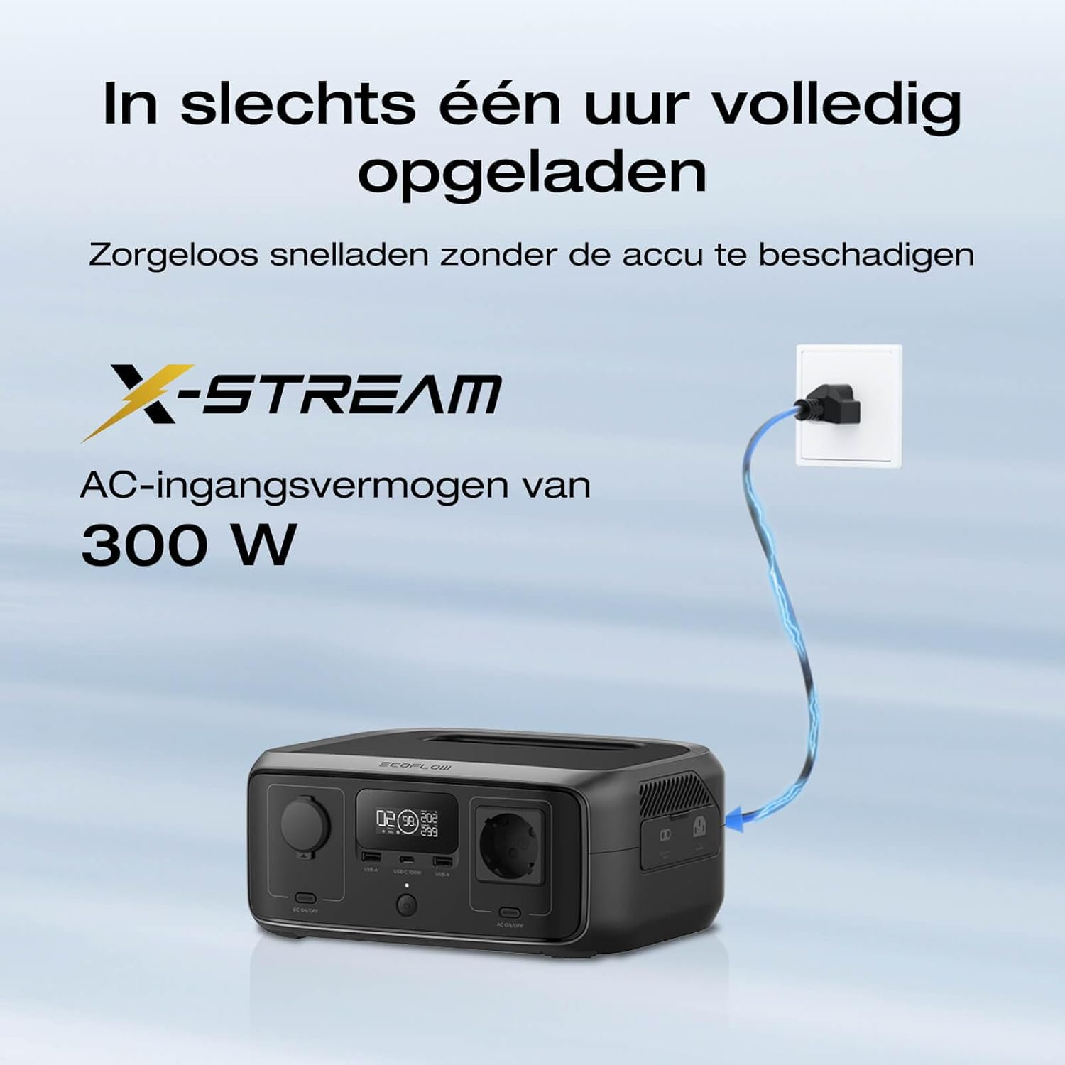 Een draagbaar energiecentrale met een oplaadkabel aangesloten op een stopcontact.
