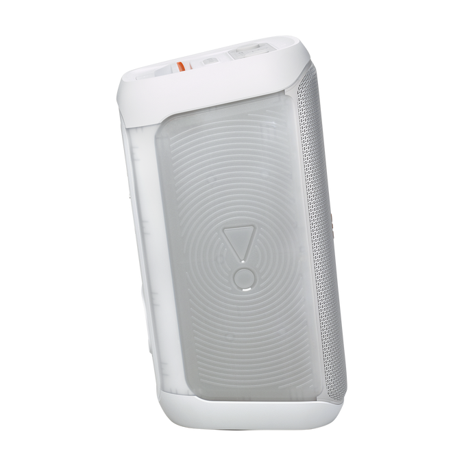 Altavoz JBL blanco y gris, en ángulo, con el logotipo y un panel transparente.