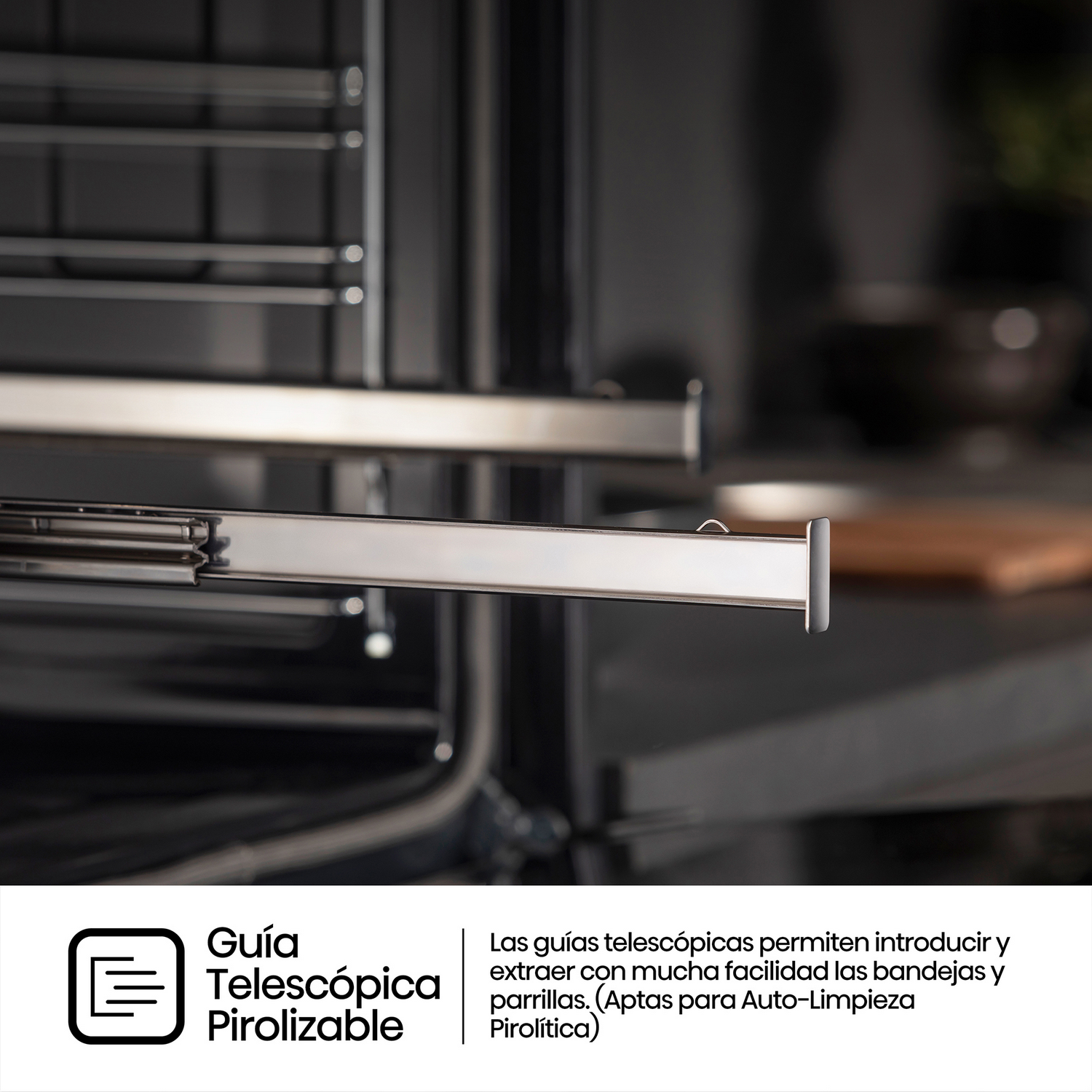 Guías telescópicas para horno. Texto en español, describe cómo extraer bandejas.