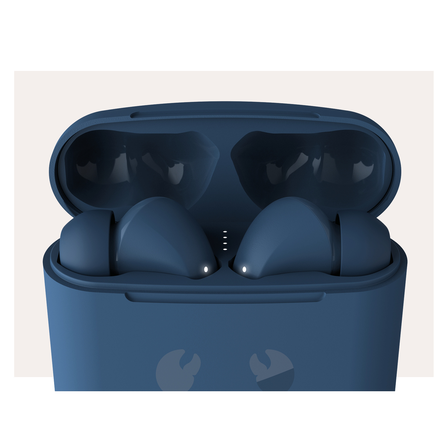 Un étui bleu contenant deux écouteurs bleus, avec un logo de crabe, ouvert.
