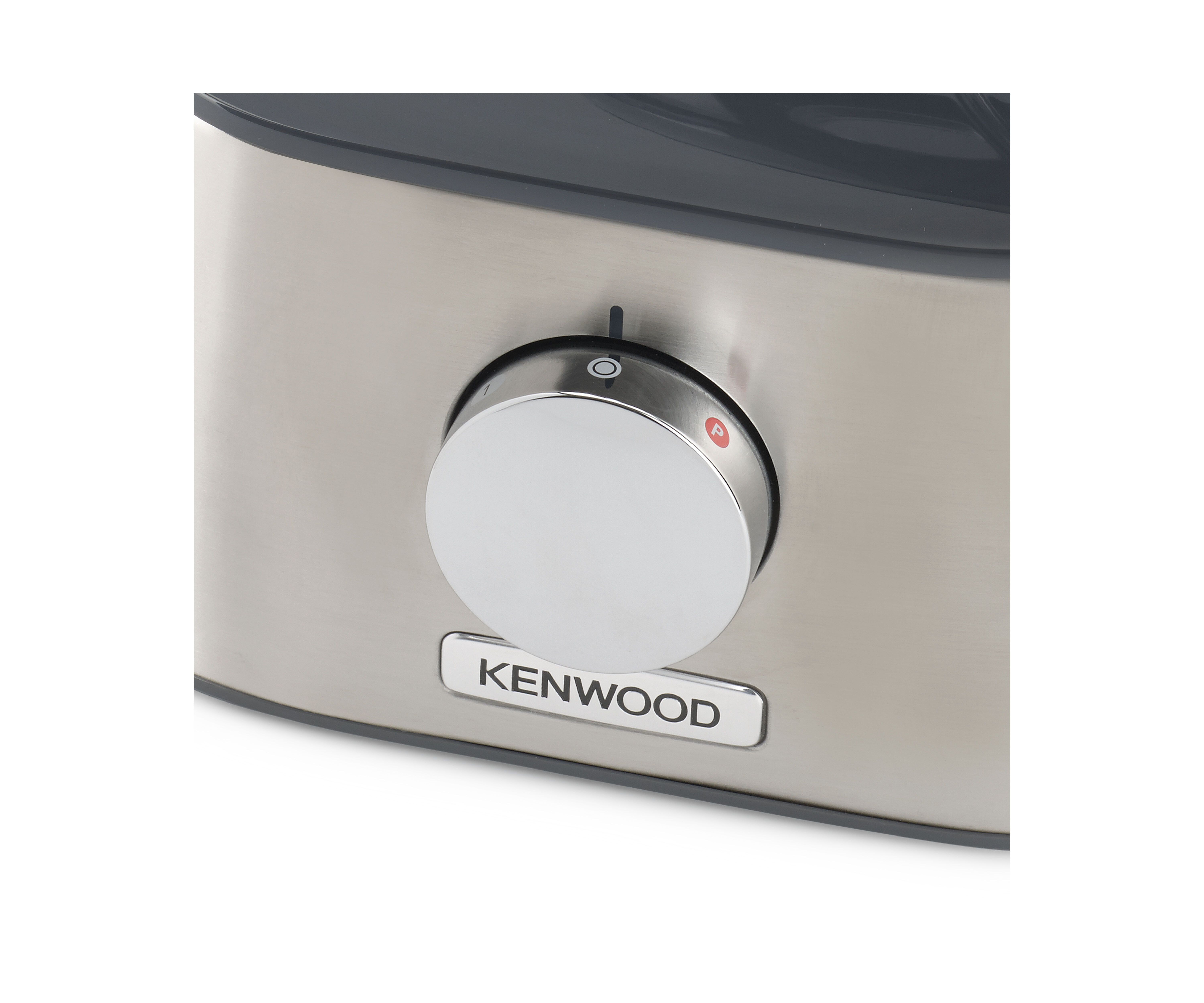 Nahaufnahme eines KENWOOD-Knopfes an einem silbernen Küchengerät.