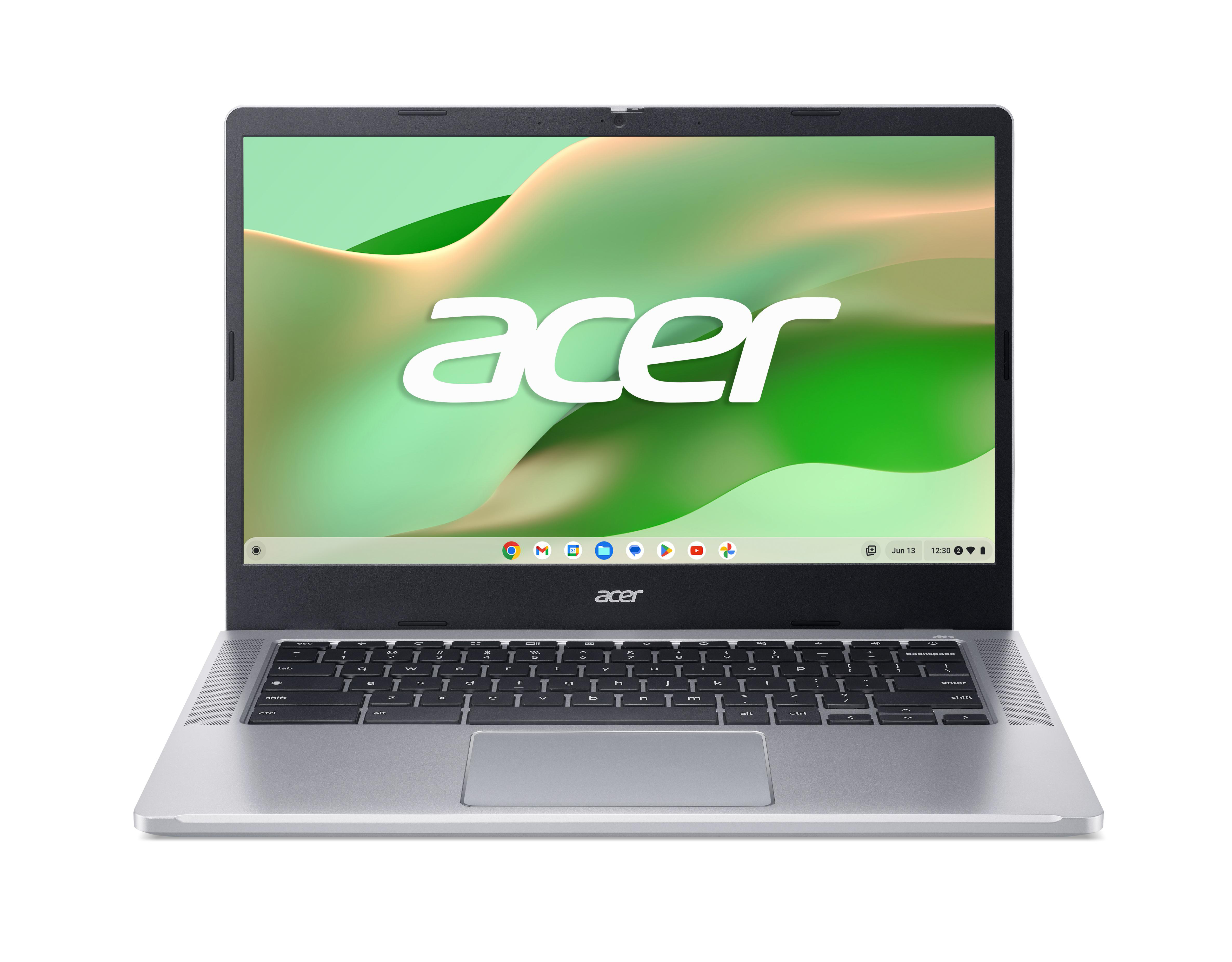 Silberner Laptop mit einem Bildschirm, der einen grünen Hintergrund zeigt, isoliert auf Weiß, schräge Ansicht.