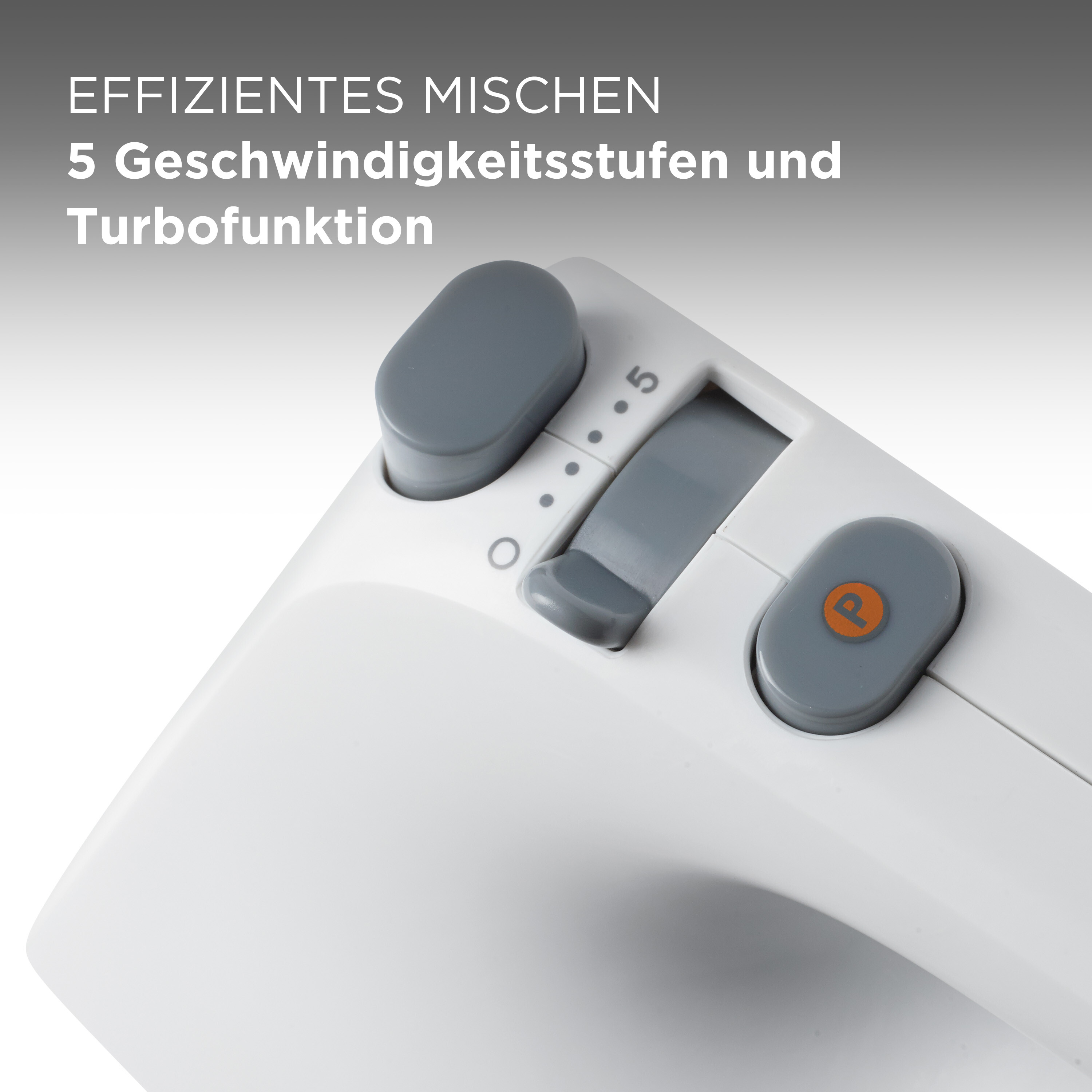 Nahaufnahme eines weißen Handrührers mit Geschwindigkeitsreglern und Turbotaste.