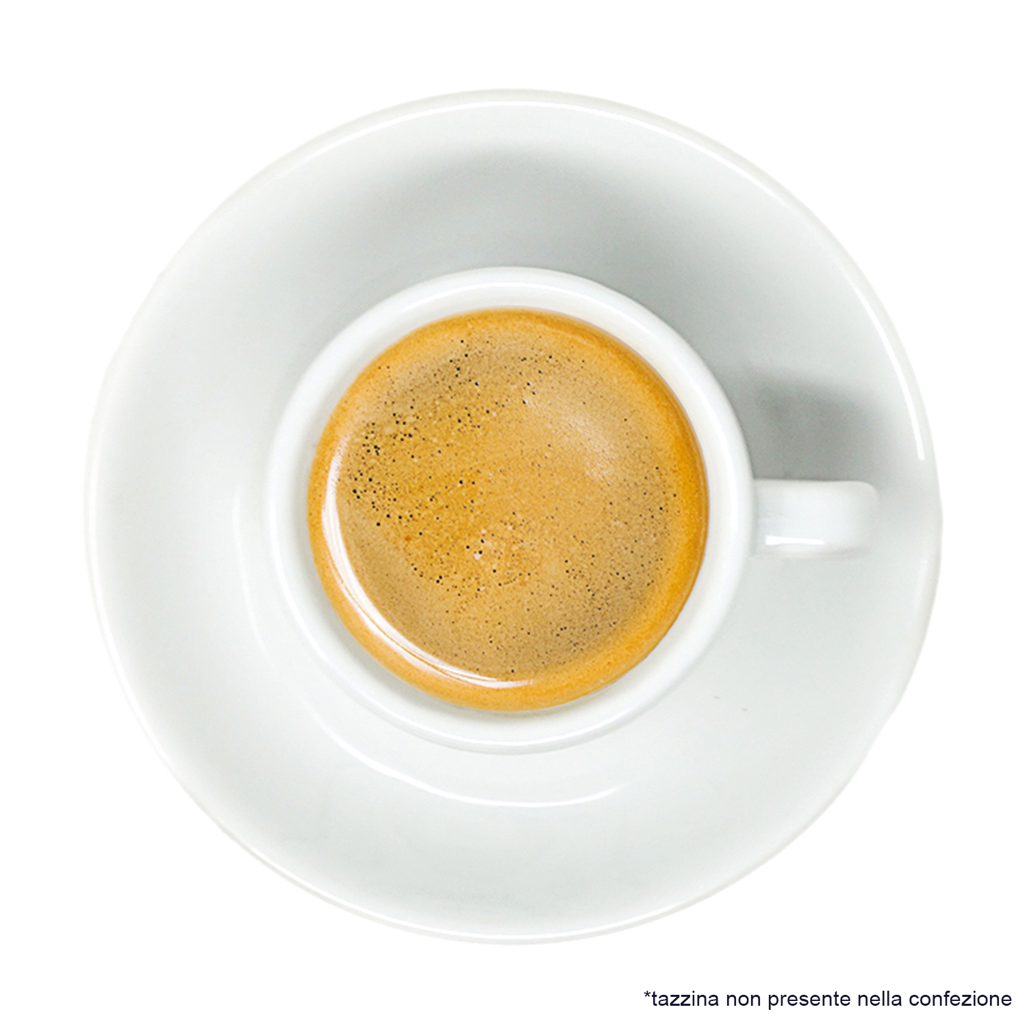 Caffè espresso in una tazza bianca su un piattino. Vista dall'alto. Sfondo bianco.