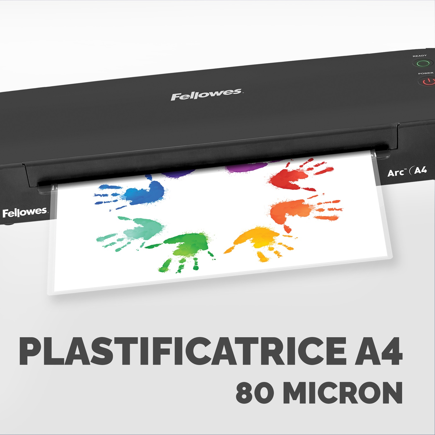 Plastificatrice con carta che mostra impronte di mani colorate. Sfondo nero e bianco.
