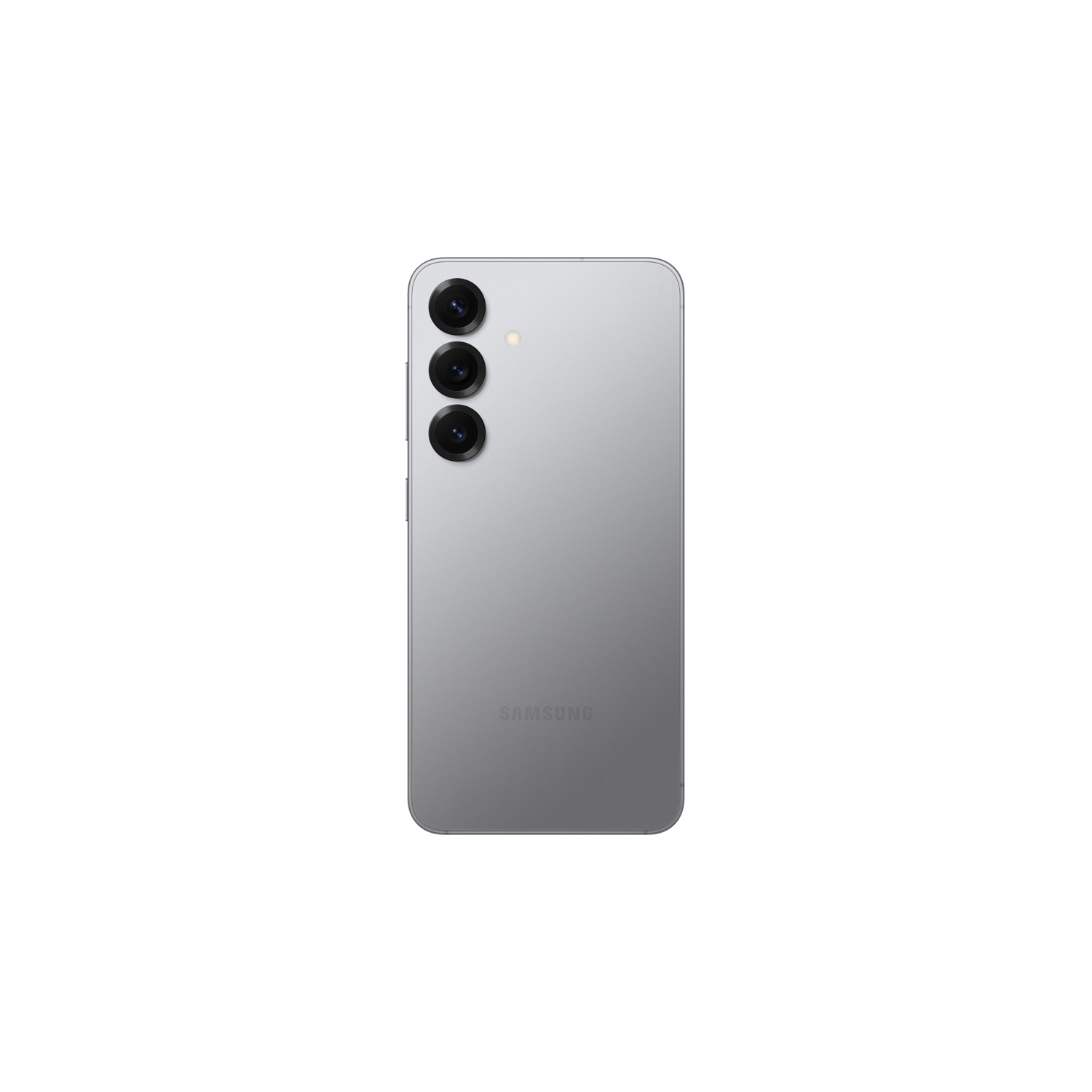 De achterkant van een zilveren telefoon met drie camera's, tegen een zwarte achtergrond. Het Samsung-logo is zichtbaar.
