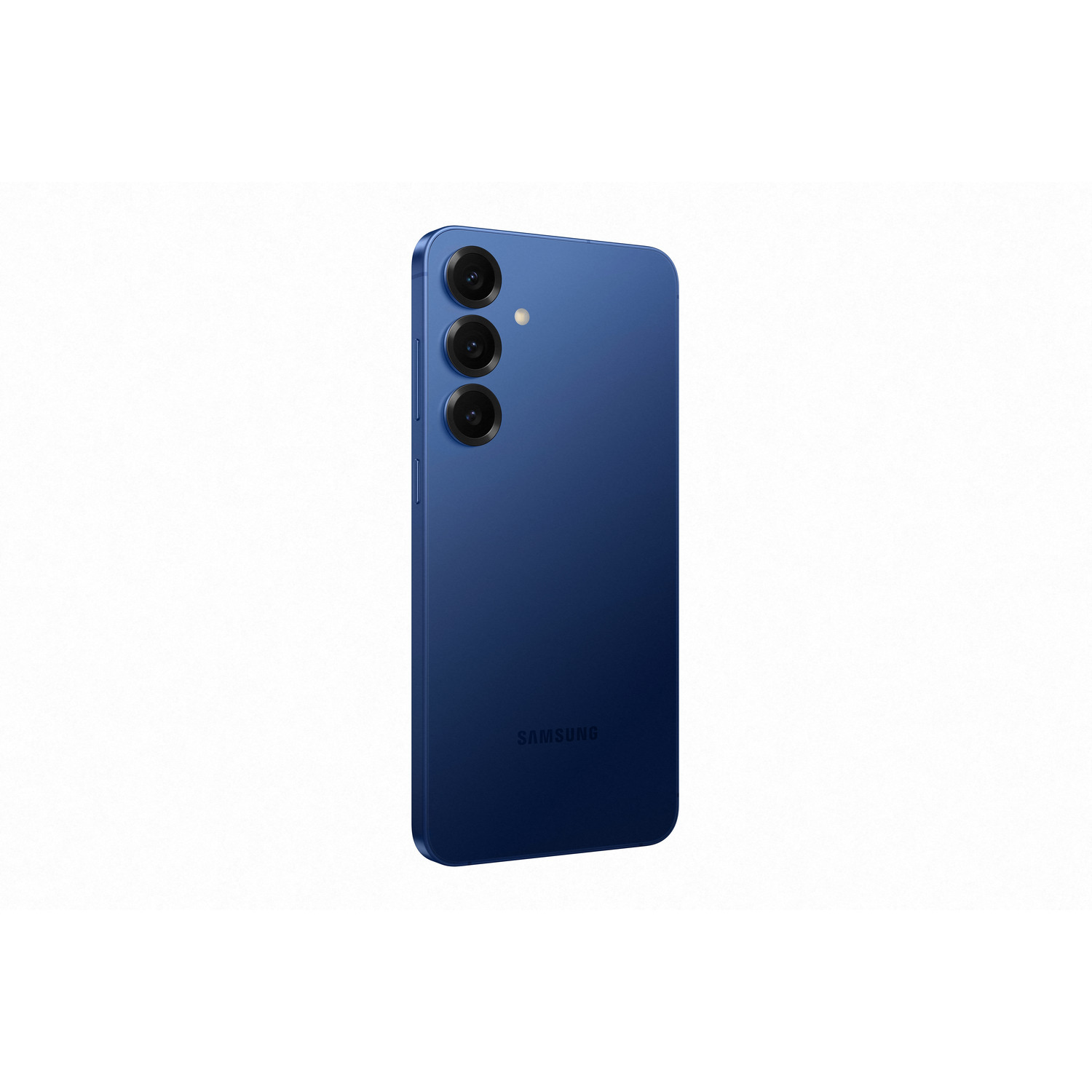 Blauwe smartphone, achteraanzicht. Drie cameralenzen zichtbaar. 'SAMSUNG' staat onderaan.