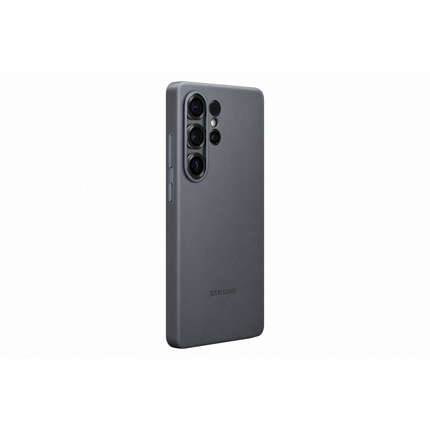 Een donkergrijze telefoonhoes met drie cameralenzen op een witte achtergrond.