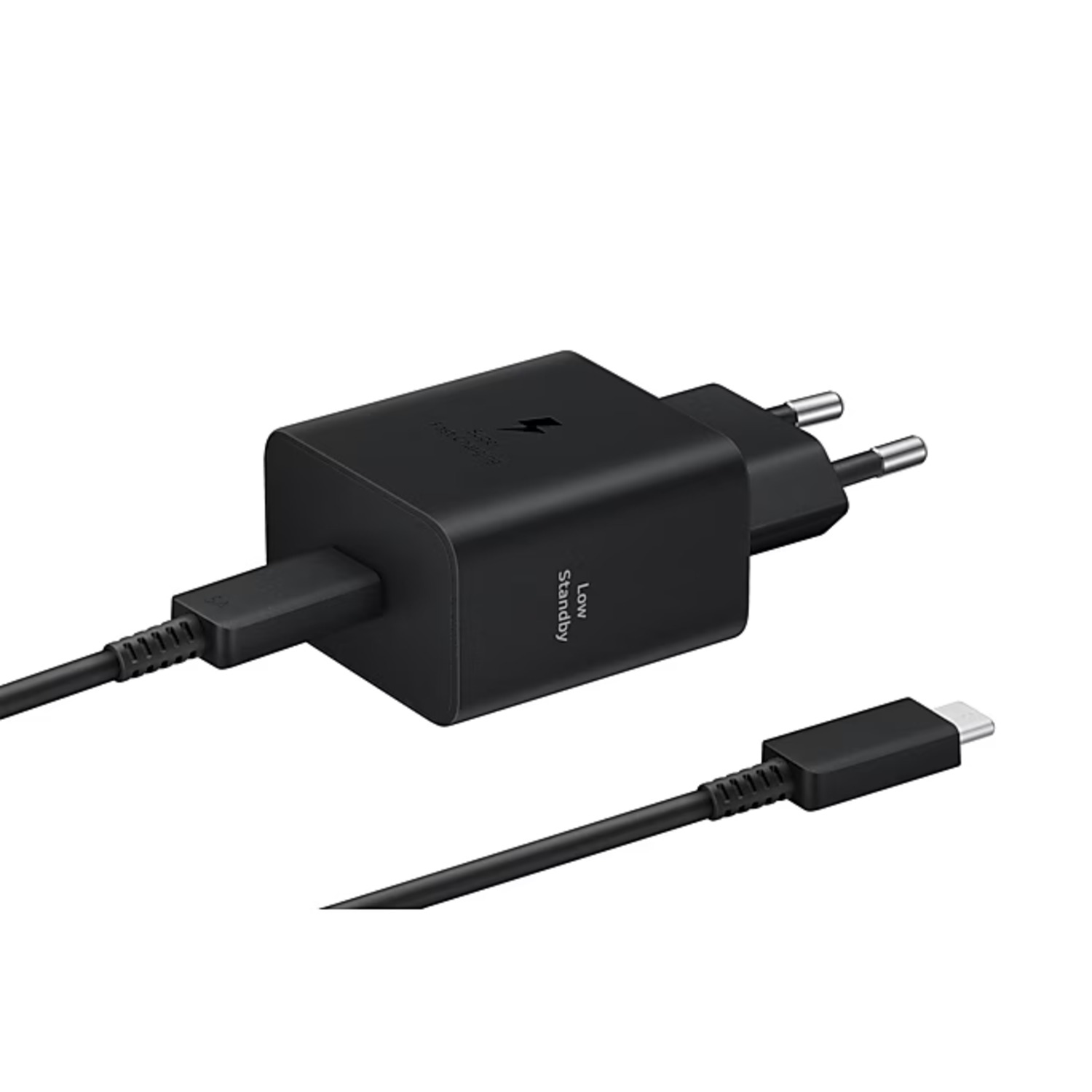 Zwarte oplader met kabel, USB-C-uiteinde, witte achtergrond.