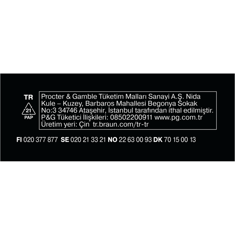 Etiqueta en blanco y negro con texto turco y símbolos de reciclaje.