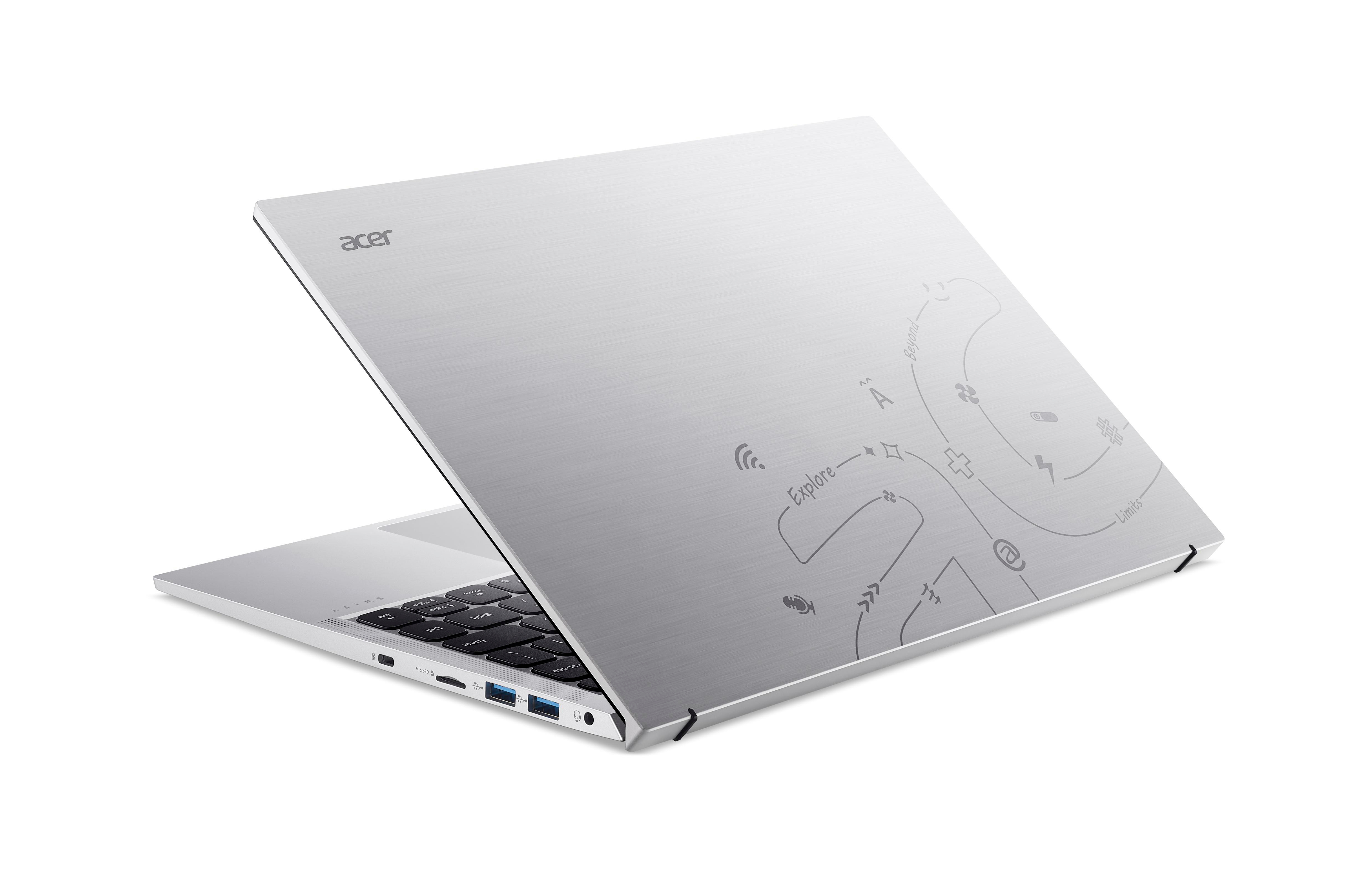 Silberner Acer-Laptop, leicht geöffnet, auf weißer Oberfläche.