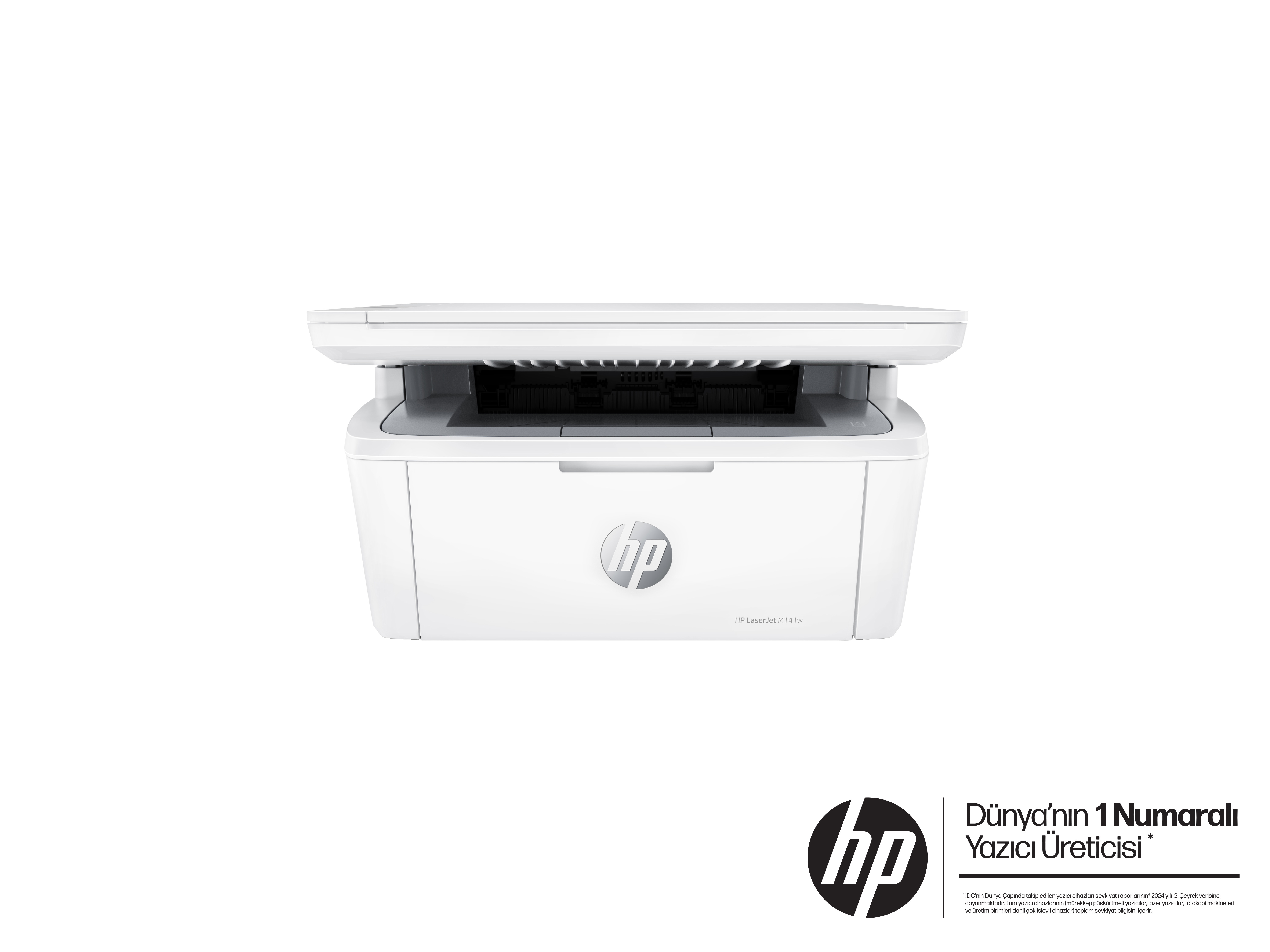 Beyaz HP yazıcı, HP logosuyla, altta metin bulunan beyaz zemin üzerinde.