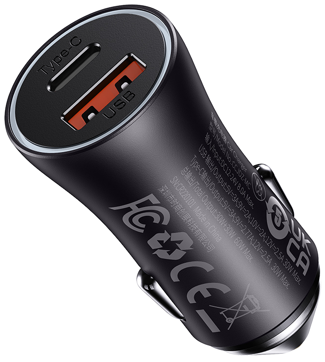 Fekete autós töltő USB és C-típusú porttal, szögletes nézet.