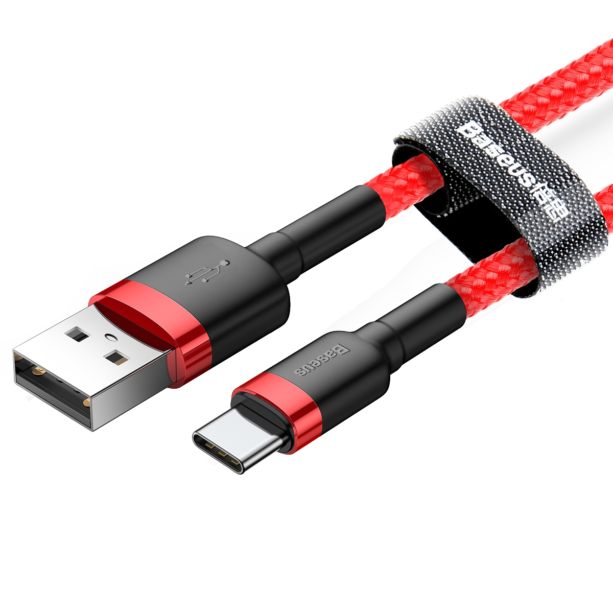 Piros USB-C kábel fekete végekkel, Baseus felirattal, fehér háttéren.