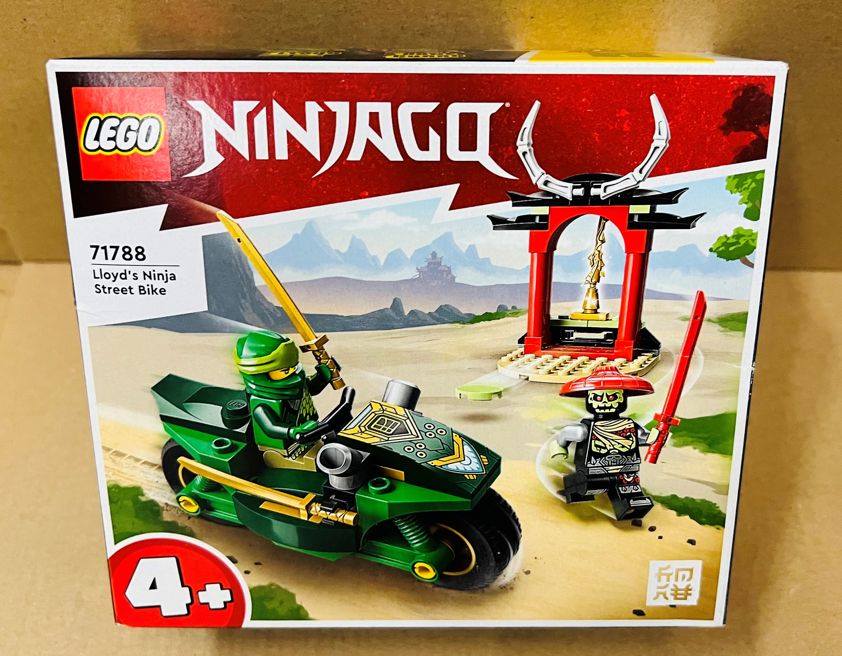 OUTLET - Klocki LEGO Ninjago - Motocykl ninja Lloyda 71788