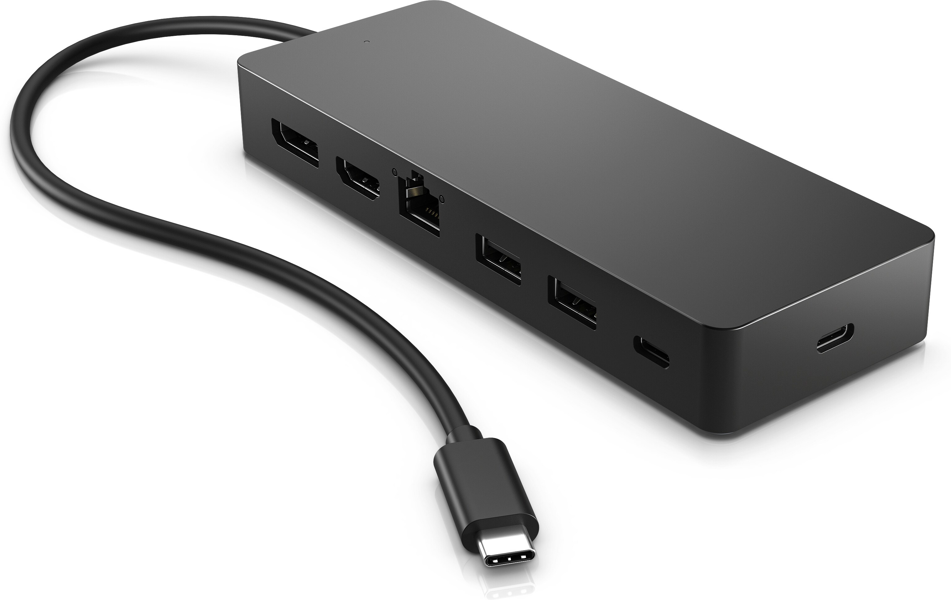Schwarzer Multiport-Hub mit Anschlüssen und angeschlossenem Kabel. Weißer Hintergrund.