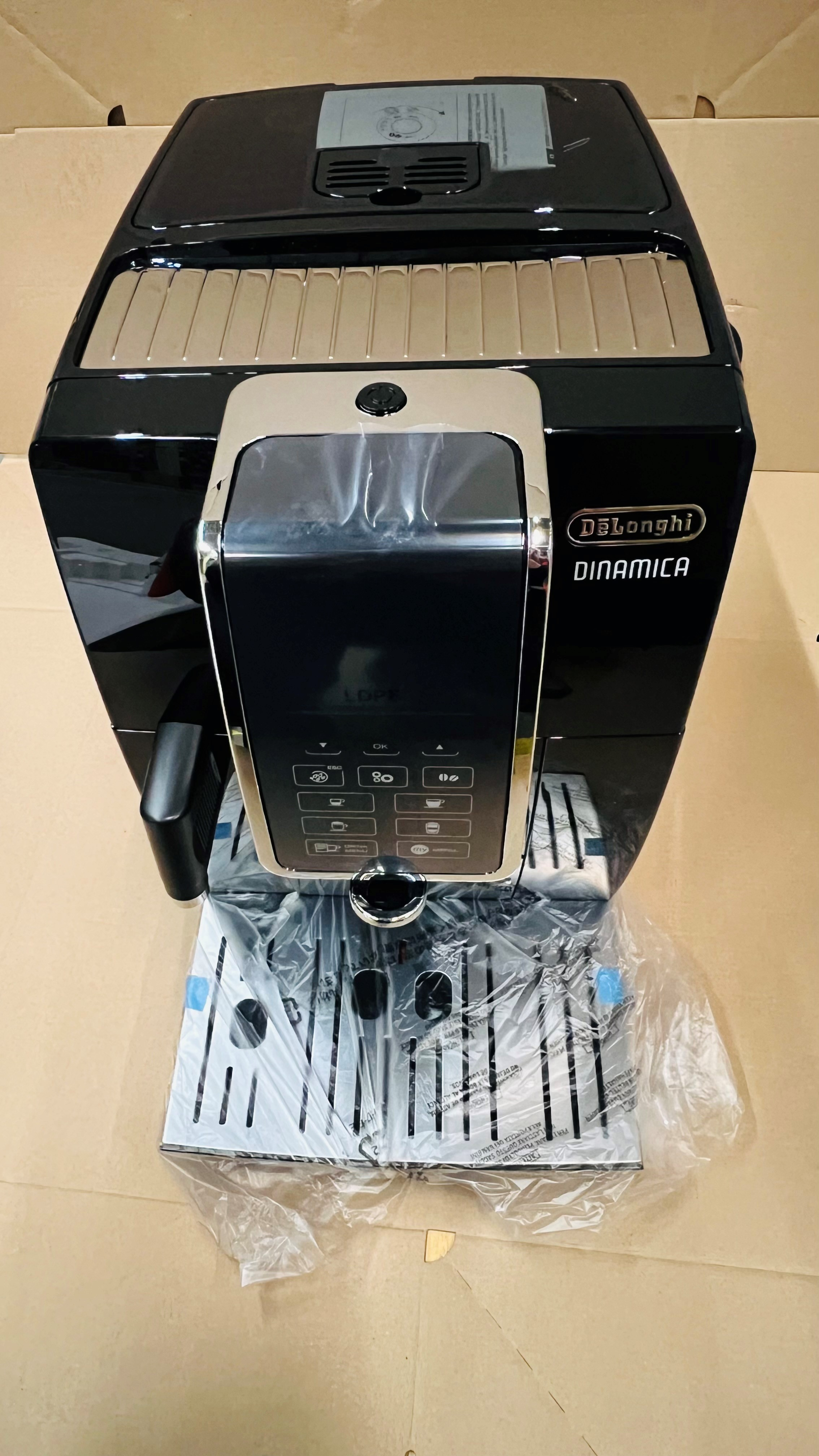 OUTLET - Ekspres ciśnieniowy DE LONGHI Dinamica ECAM 350.55 B