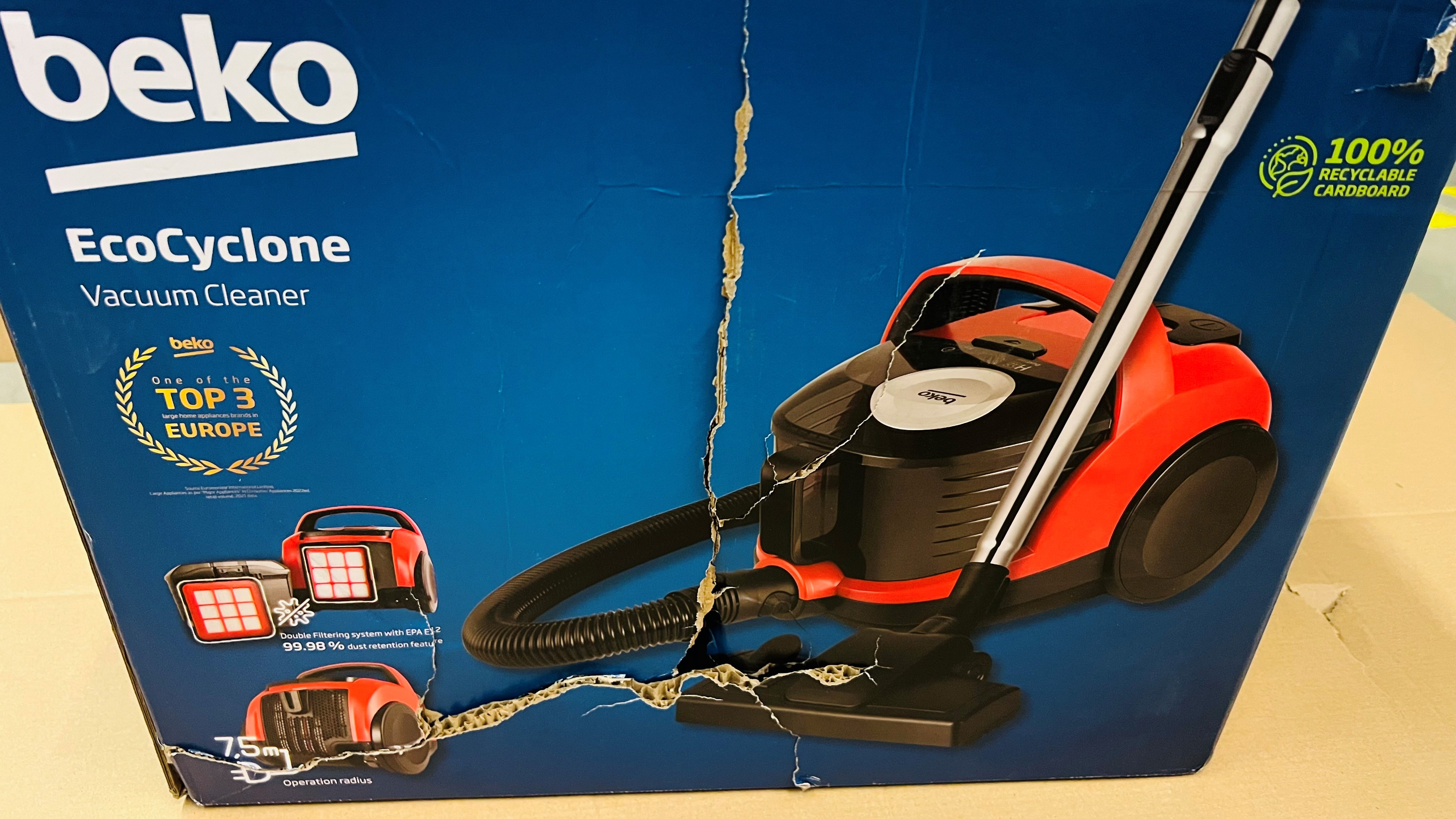 OUTLET - Odkurzacz bezworkowy BEKO VCO32801AR