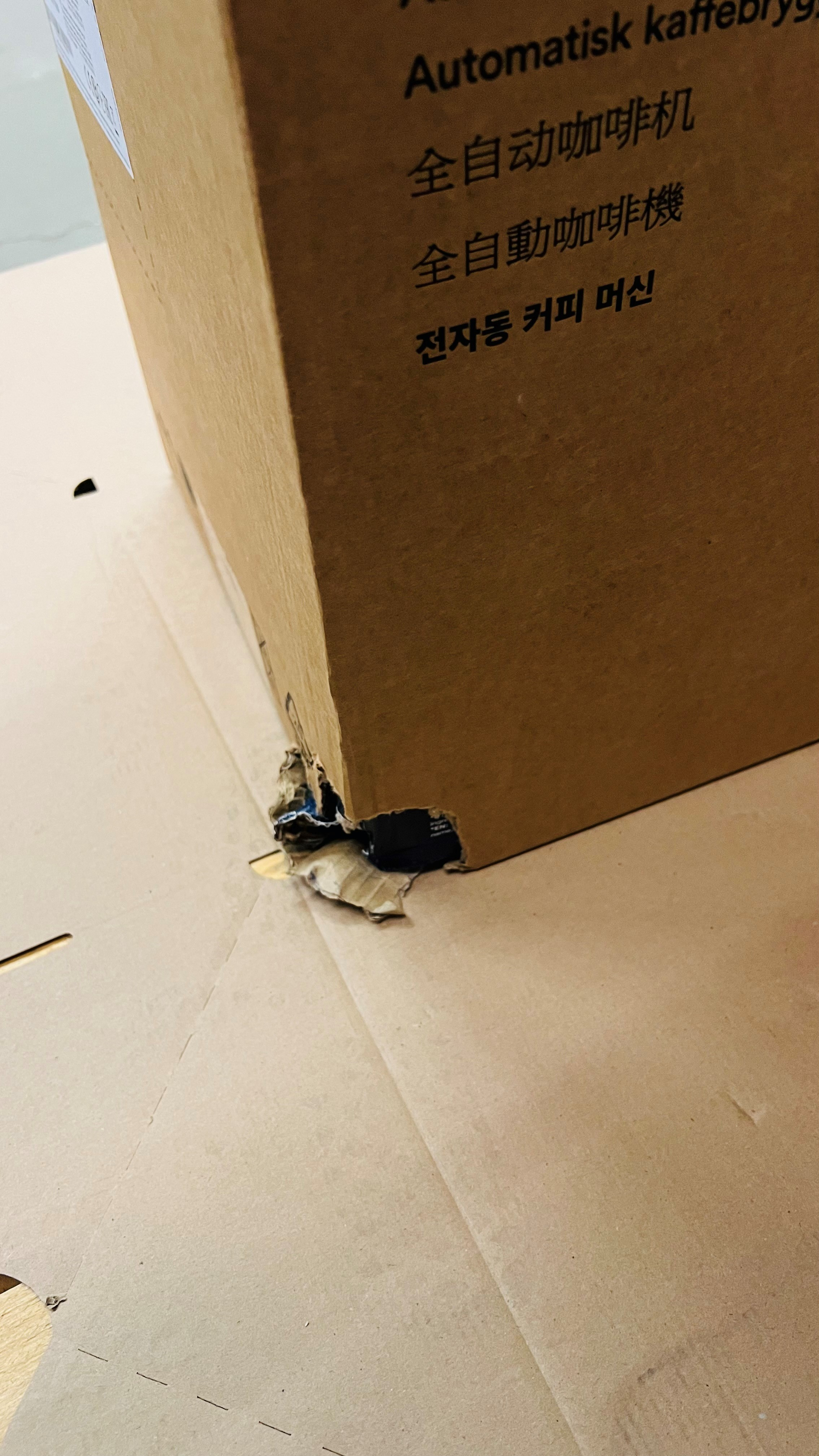 OUTLET - Ekspres ciśnieniowy DE LONGHI ECAM 450.55.G Eletta Explore