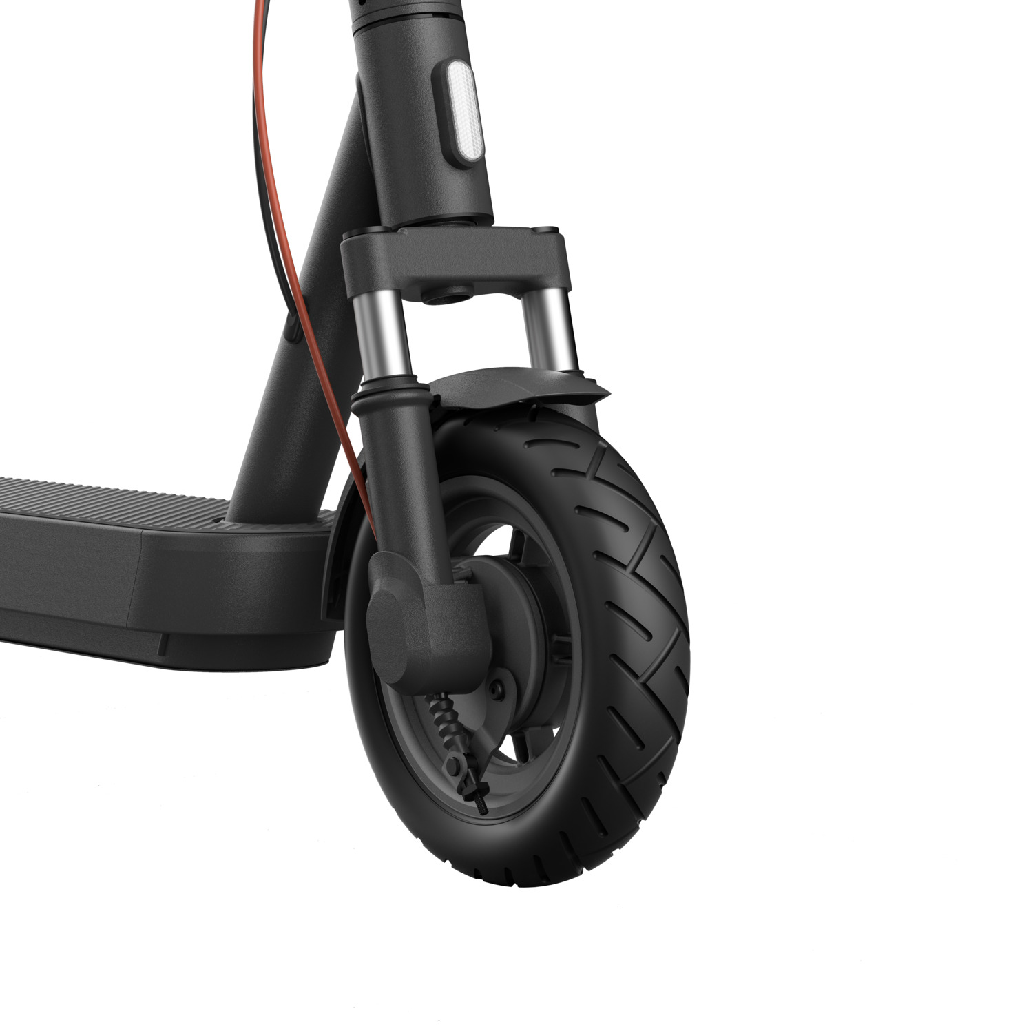 Gros plan sur la roue avant d'une trottinette électrique Xiaomi noire. Elle a un pneu noir.