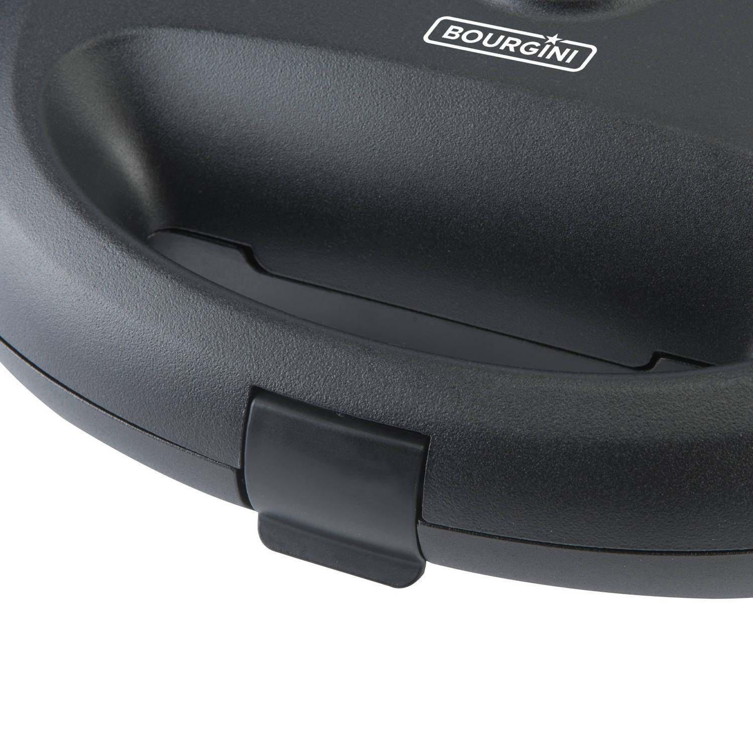 Zwarte sandwichmaker met zichtbare handgreep en vergrendeling.