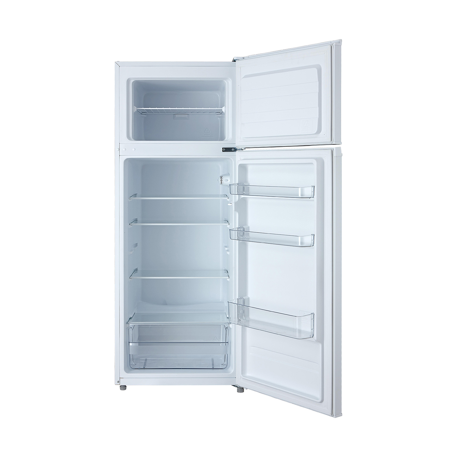 Frigorifero bianco con entrambe le porte aperte. Interno con ripiani e cassetti. Vuoto, pulito.