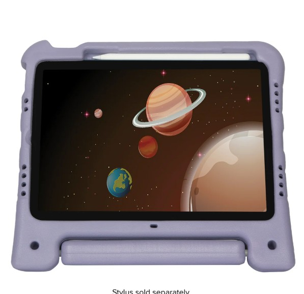 Koruyucu kılıfta mor tablet. Bir çizgi film gezegen sahnesi görüntüleniyor.
