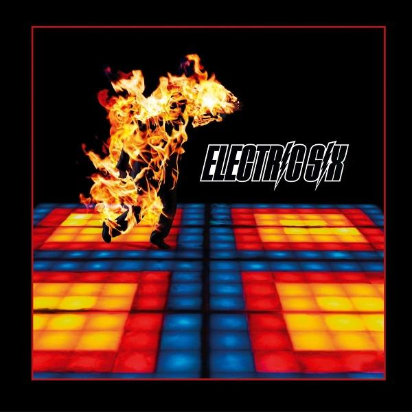 Pochette d'album avec une personne en feu sur une piste de danse colorée. Texte : ELECTRO/CSX.