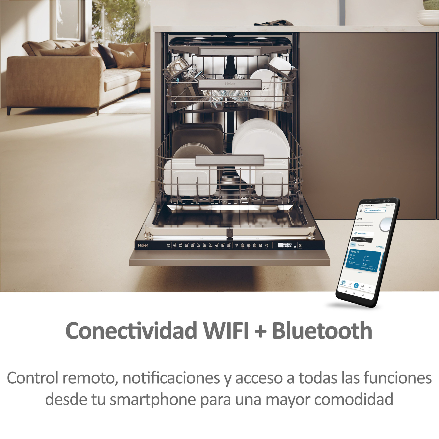 Un lavavajillas Haier con la puerta abierta. Un smartphone muestra los controles. Conectividad WiFi y Bluetooth.