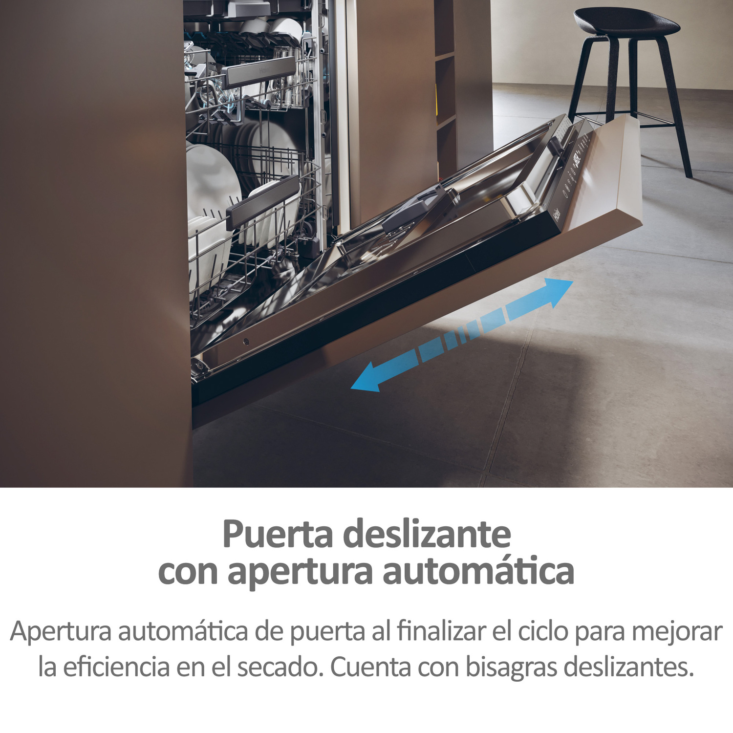 Una puerta de lavavajillas abriéndose con flechas.