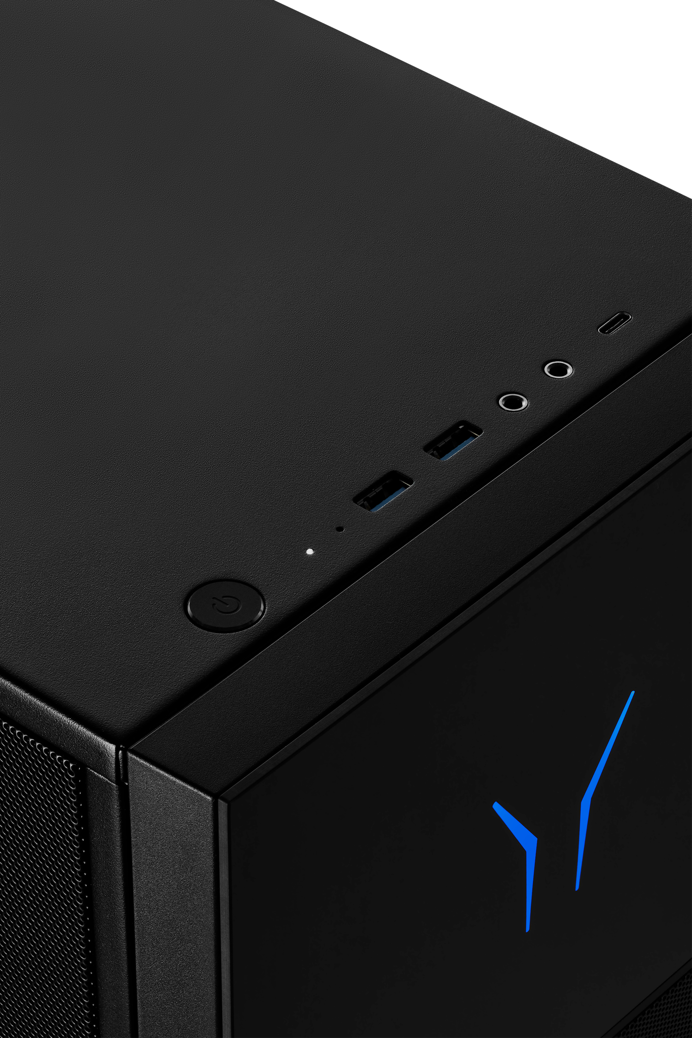 Case nero per computer con pulsante di accensione e porte. Logo blu sulla parte anteriore.