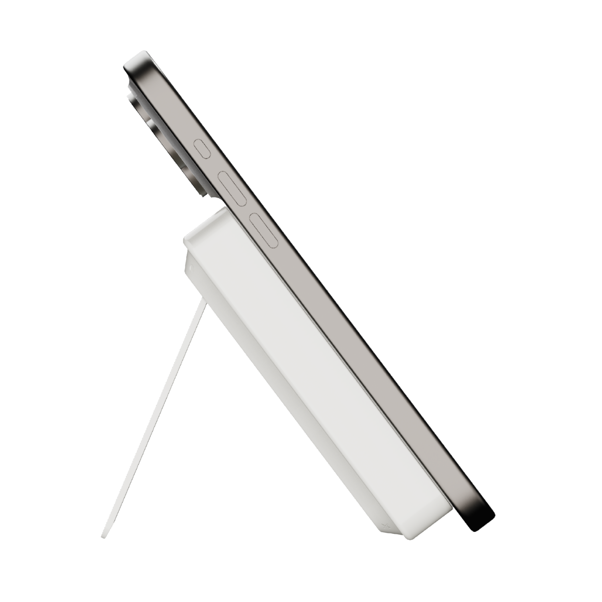 Beyaz bir stand üzerine yaslanmış gümüş bir telefon.