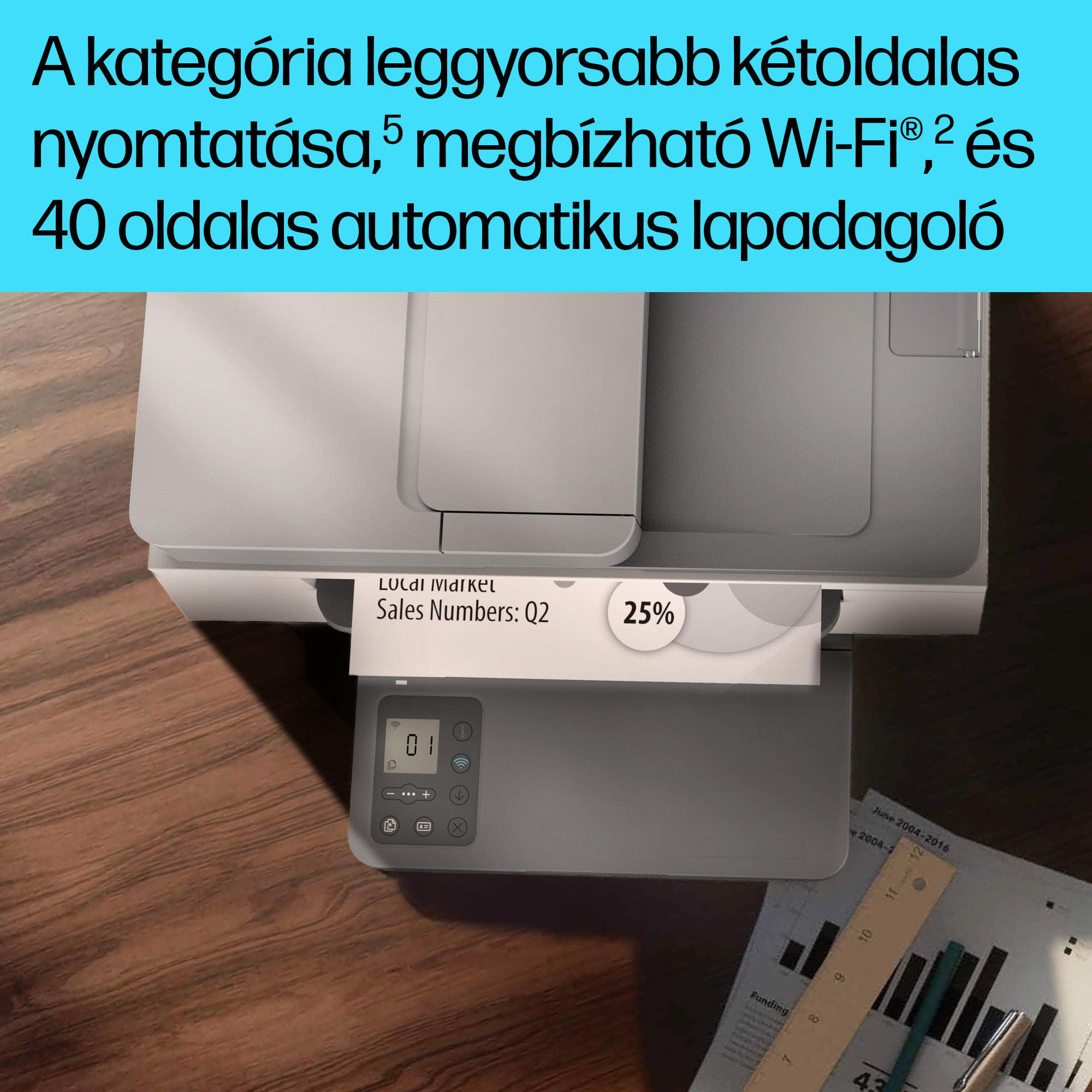 Egy laptop belseje piros és kék fényekkel.