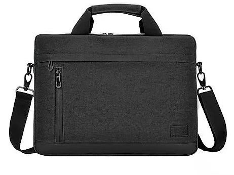 Czarna torba na laptopa z kieszenią na zamek, paskiem na ramię i uchwytem, na białym tle.