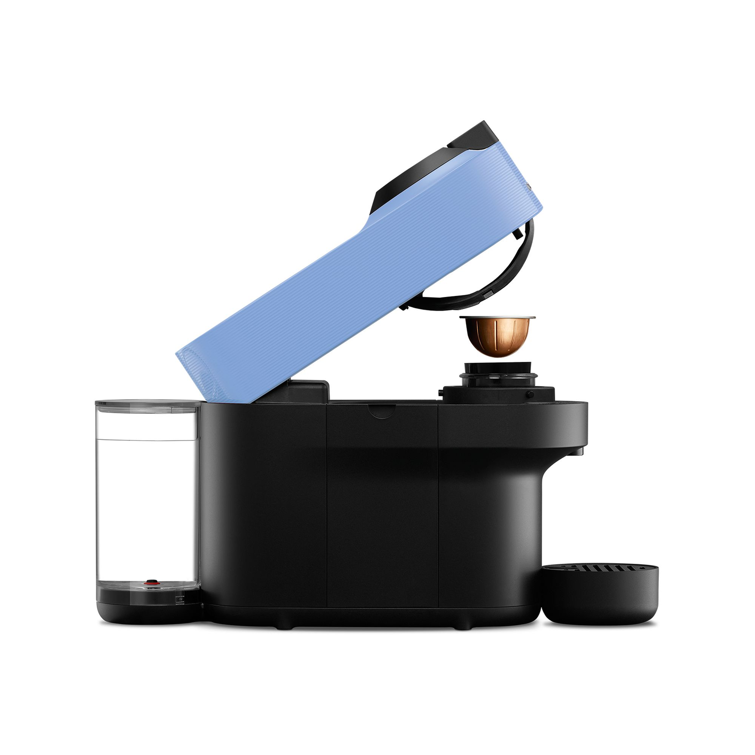 Een zwart-blauwe Nespresso koffiemachine met het bovenste deel open en een koffiepad.