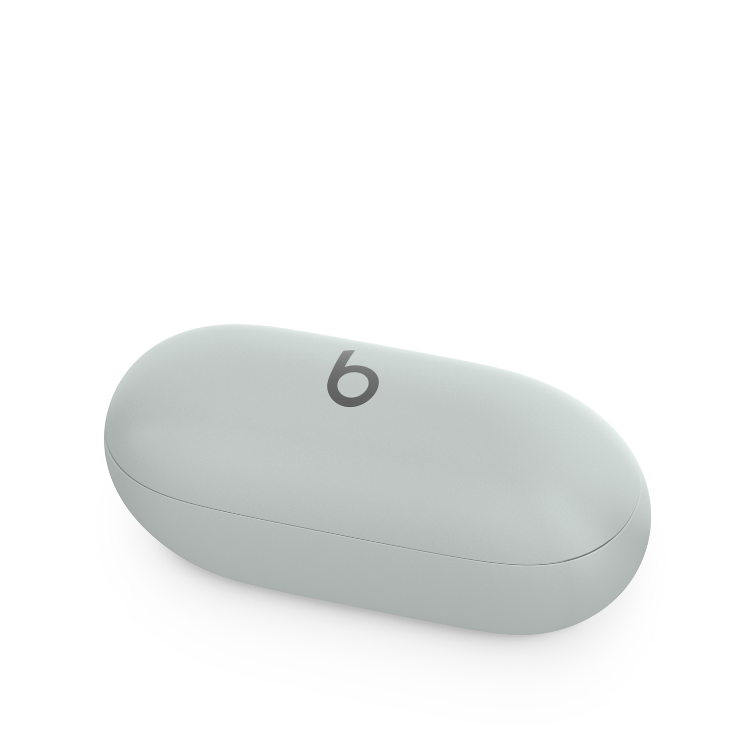 Een lichtgrijze Beats oortjes case met het nummer 6 erop.
