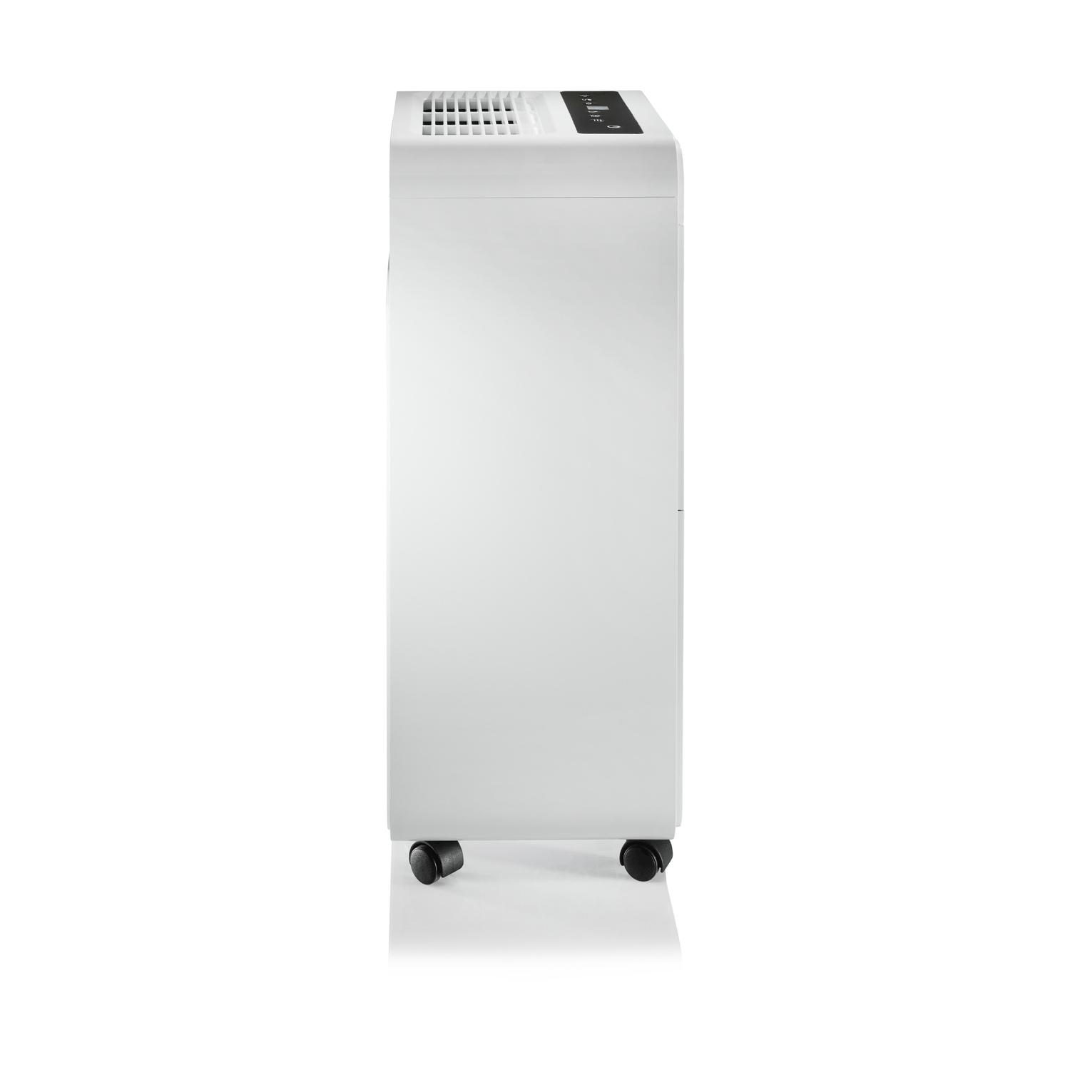 Un purificatore d'aria bianco rettangolare in piedi su sfondo bianco con ruote.