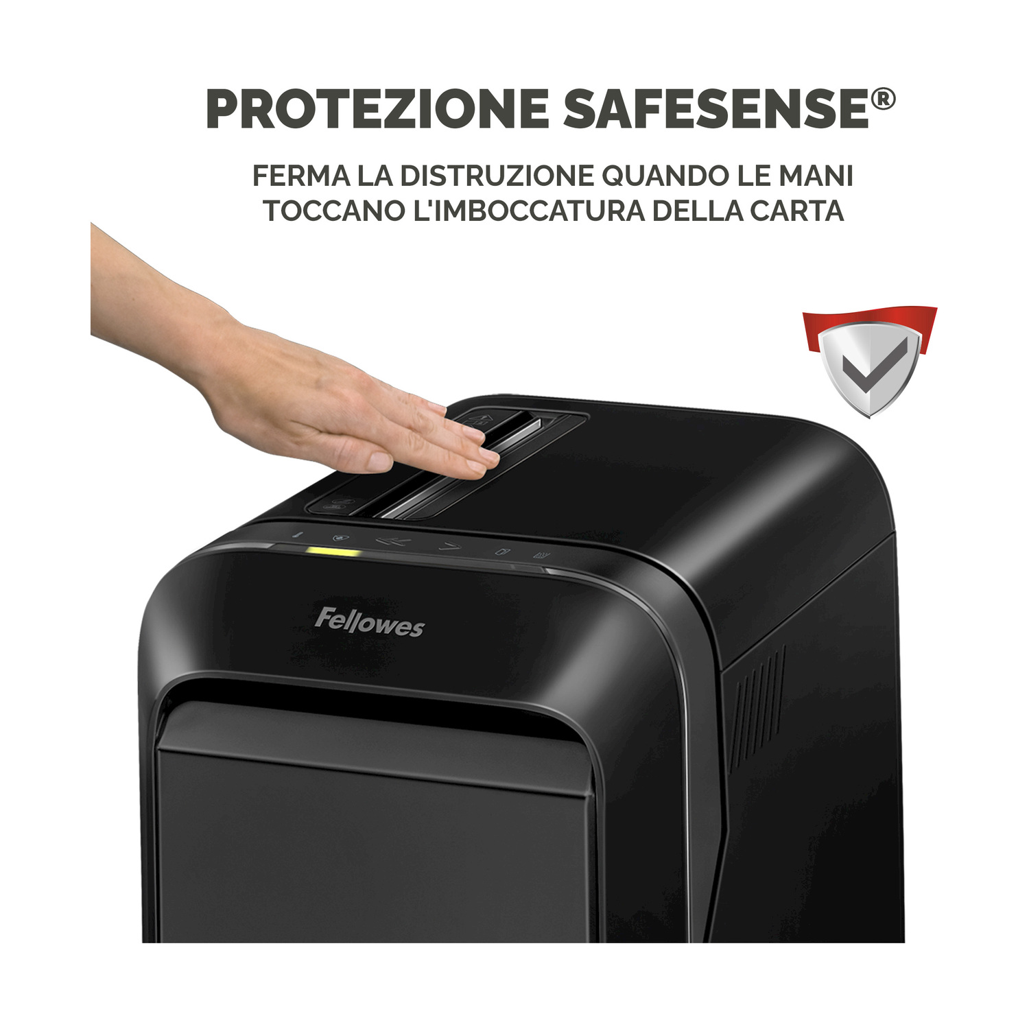 Distruggidocumenti nero, mano si avvicina all'ingresso carta.