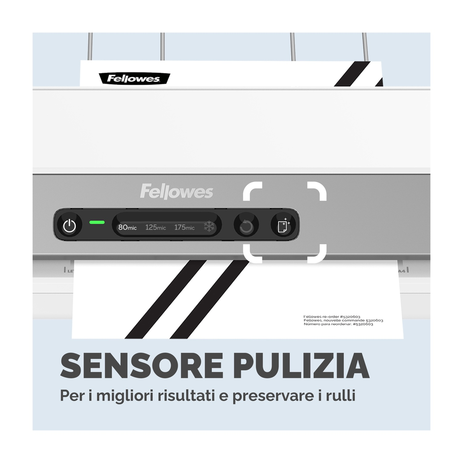 Una plastificatrice Fellowes bianca con carta in bianco e nero.