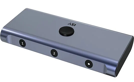 Srebrne urządzenie ISY z trzema numerowanymi portami wejściowymi.