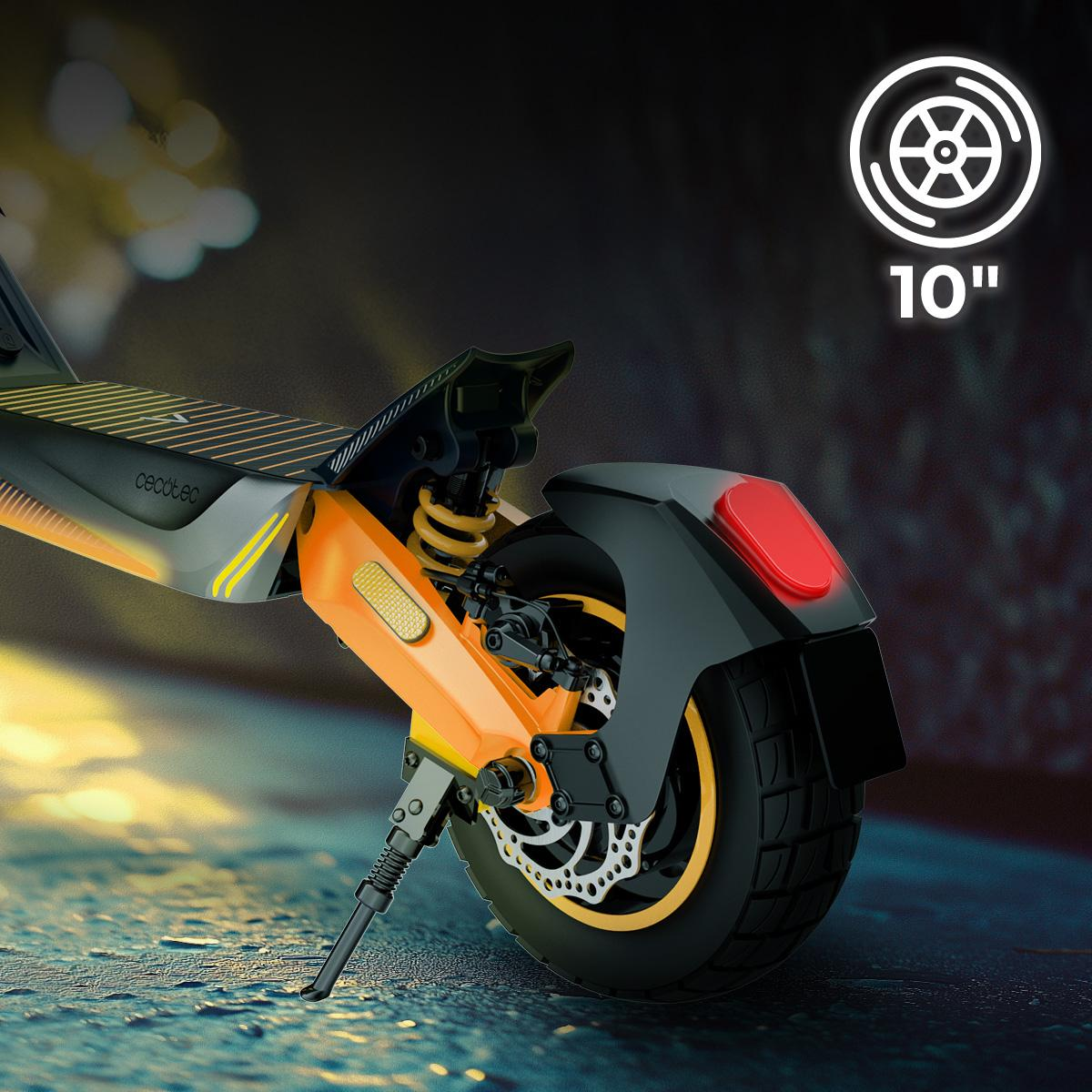 La parte trasera de un scooter con un diseño amarillo y negro, y una rueda de 10 pulgadas.