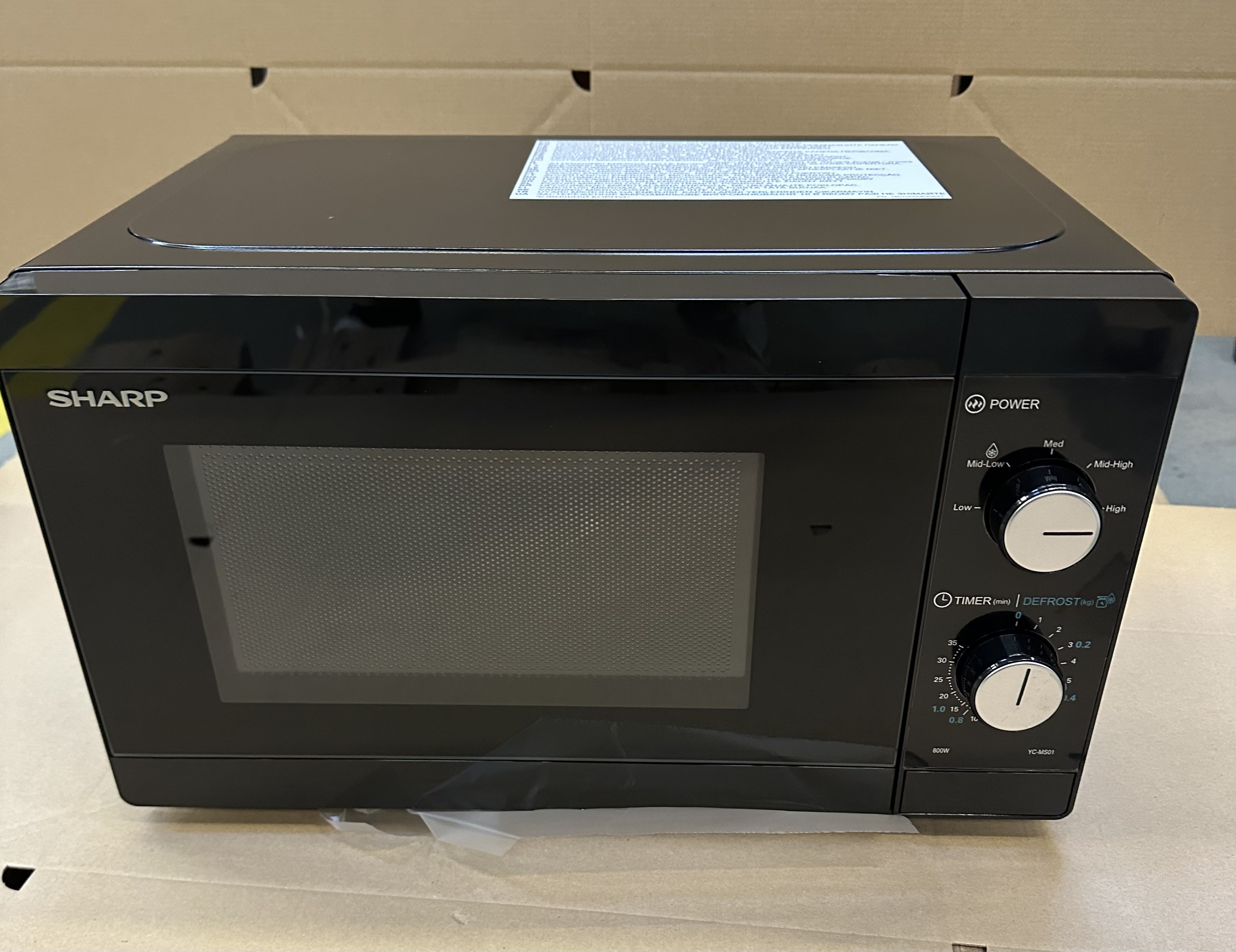 OUTLET - Kuchenka mikrofalowa SHARP YC-MS01E-B