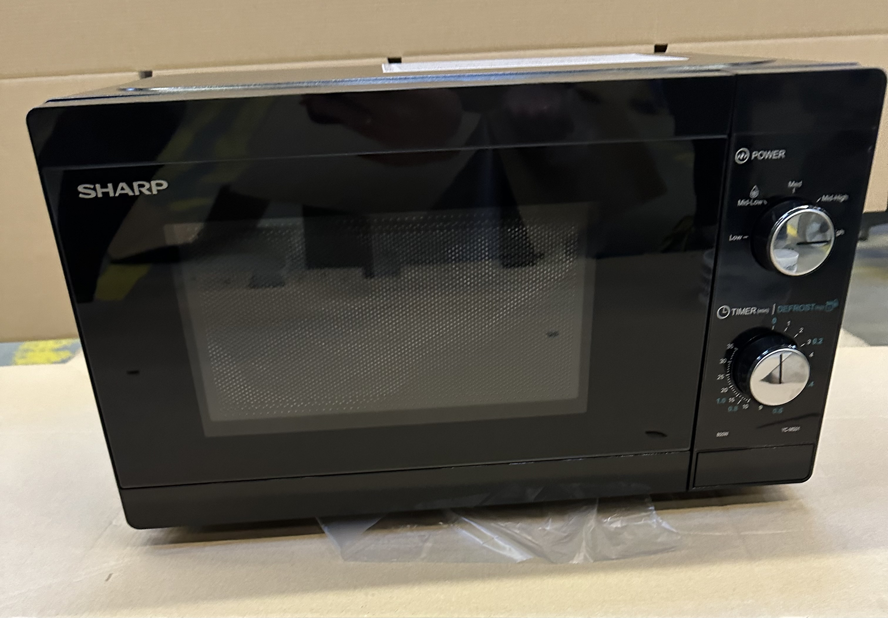 OUTLET - Kuchenka mikrofalowa SHARP YC-MS01E-B